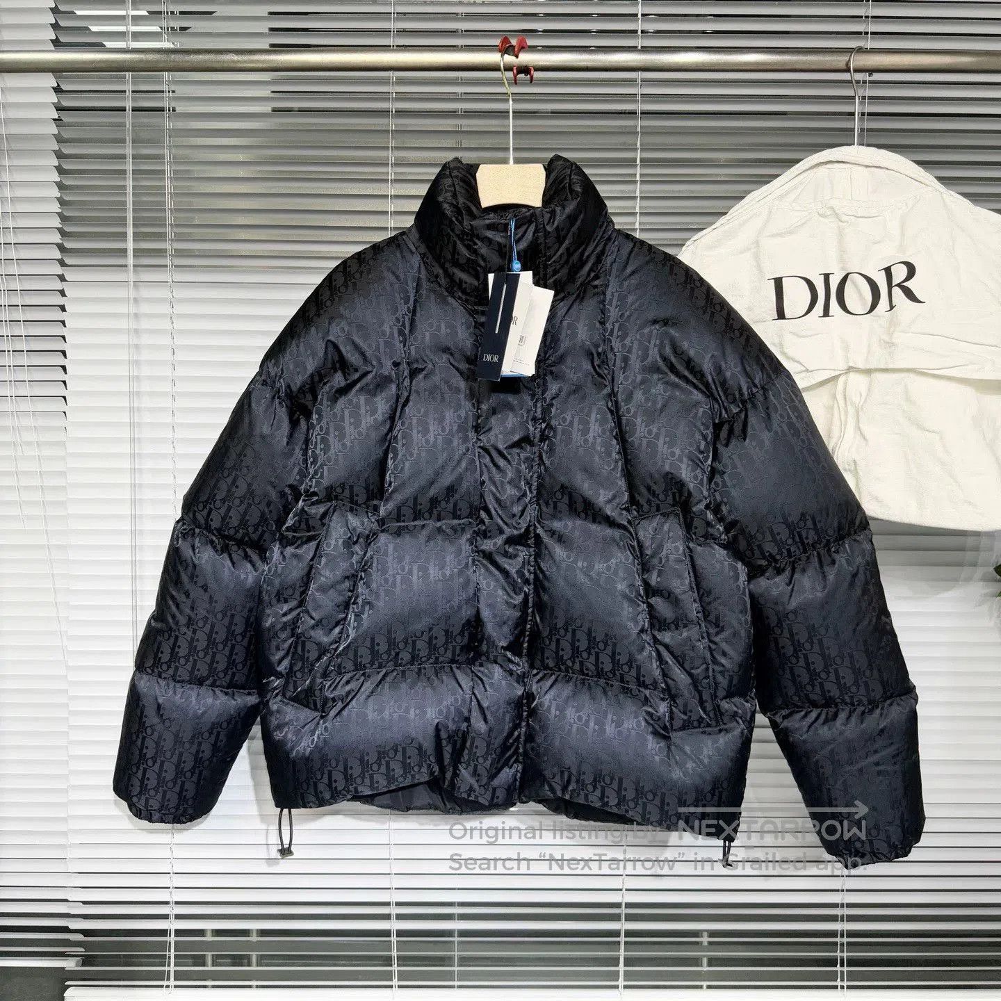Dior dior oblique black down jacket size 48. Size US L / EU 52-54 / 3 - 1 Thumbnail