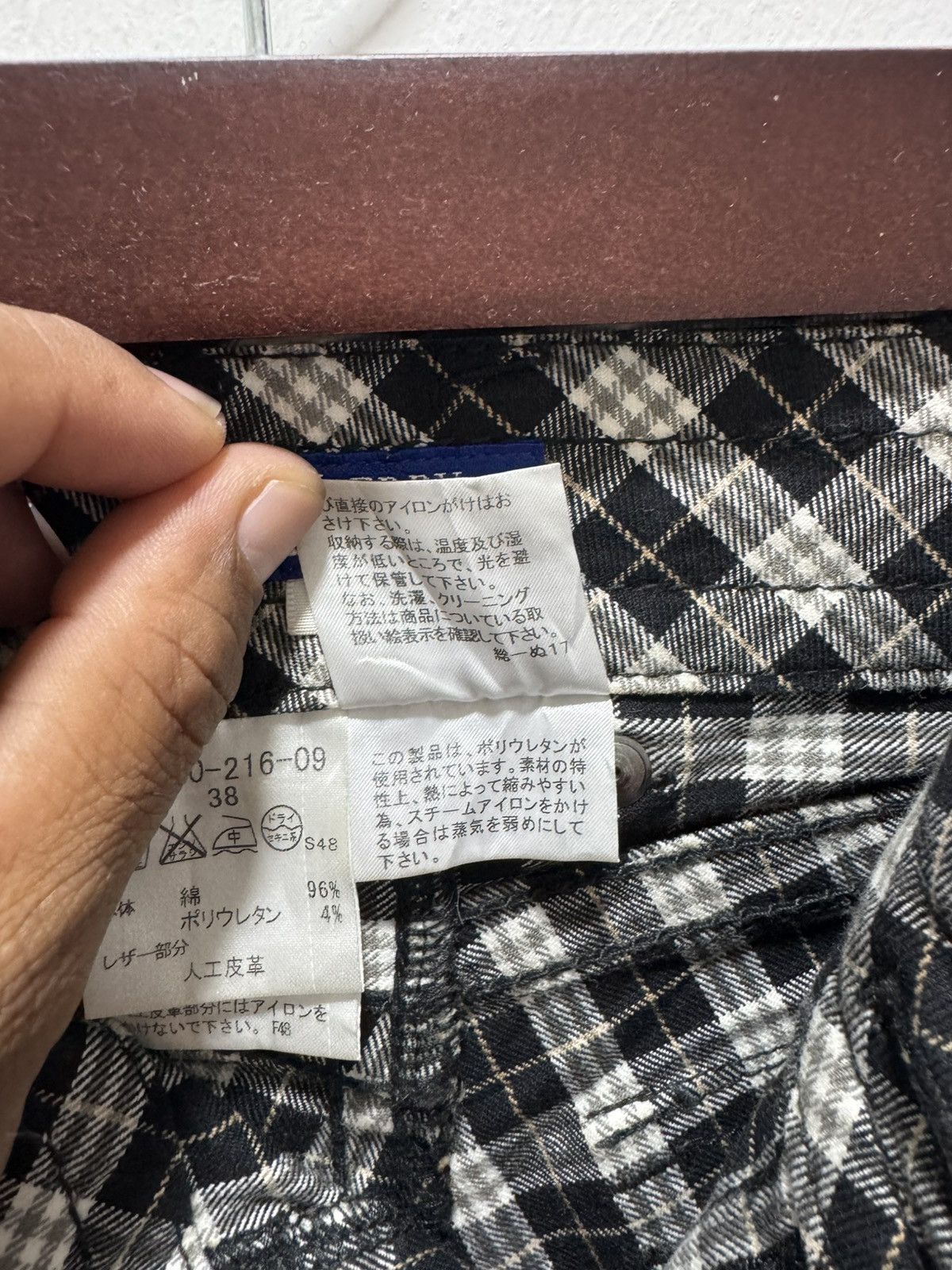 Burberry BURBERRY LONDON BLUE LABEL TARTAN CROPPED SLIM TROUSERS Size 28" / US 6 / IT 42 - 14 Thumbnail