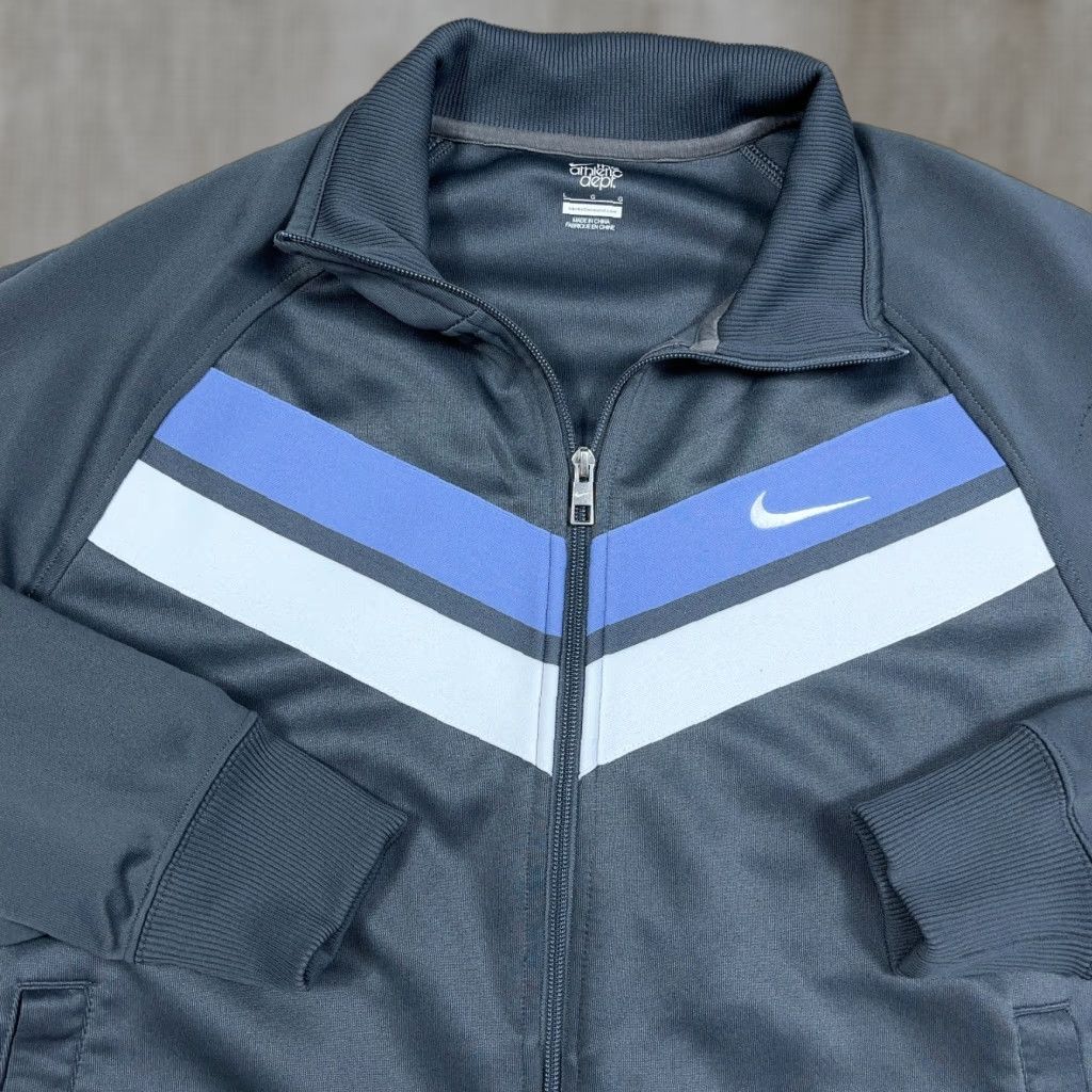 Nike VINTAGE Nike Track Jacket Men Large Gray Full Zip Performance Warm Up VTG Y2K Adult Size US L / EU 52-54 / 3 - 1 Thumbnail