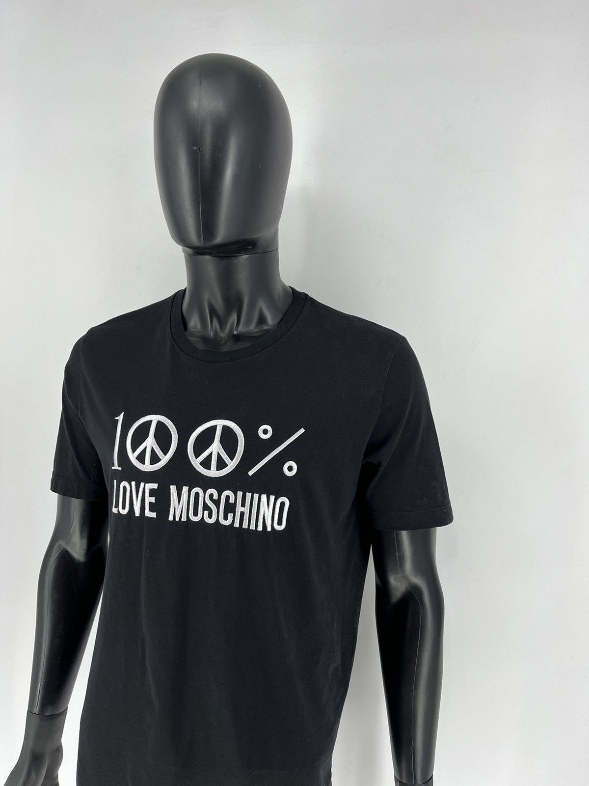 Moschino Vintage Y2K Moschino Blank Tee Shirt Big logo luxury Size L Size US L / EU 52-54 / 3 - 4 Thumbnail