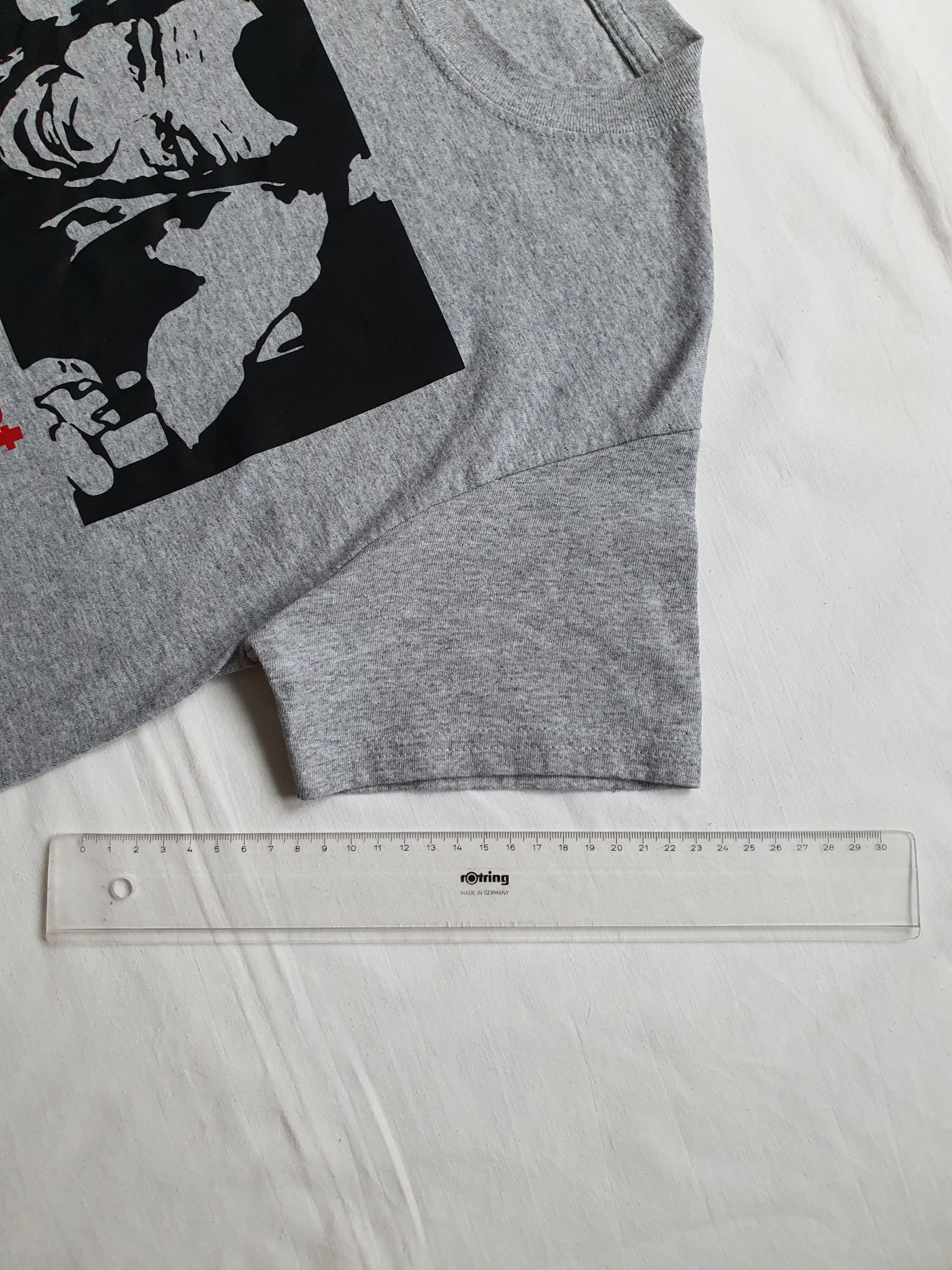 Gildan DIE HARD (John McClane) Graphic T-Shirt (2010s) Size US S / EU 44-46 / 1 - 8 Thumbnail