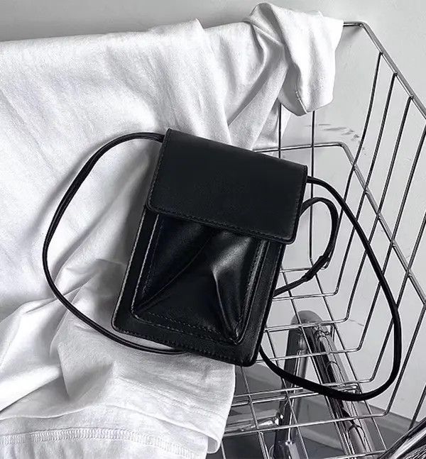 image of Vintage Korean Fashion Black Crossbody Bag, Men's