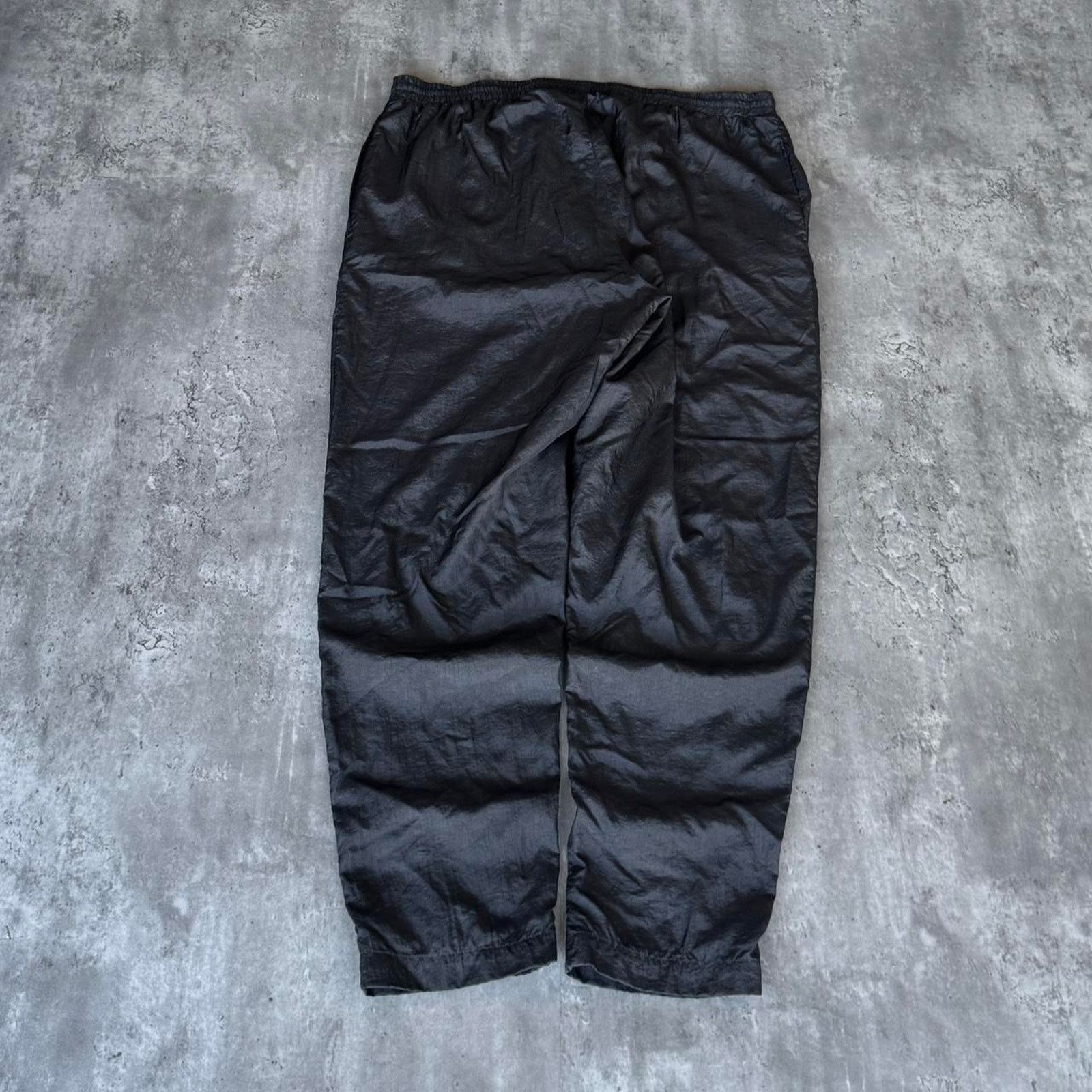 Japanese Brand × Vintage Vintage 90s Tonal Black Japanese Essential Nylon Sweatpants Size US 40 / EU 56 - 2 Thumbnail