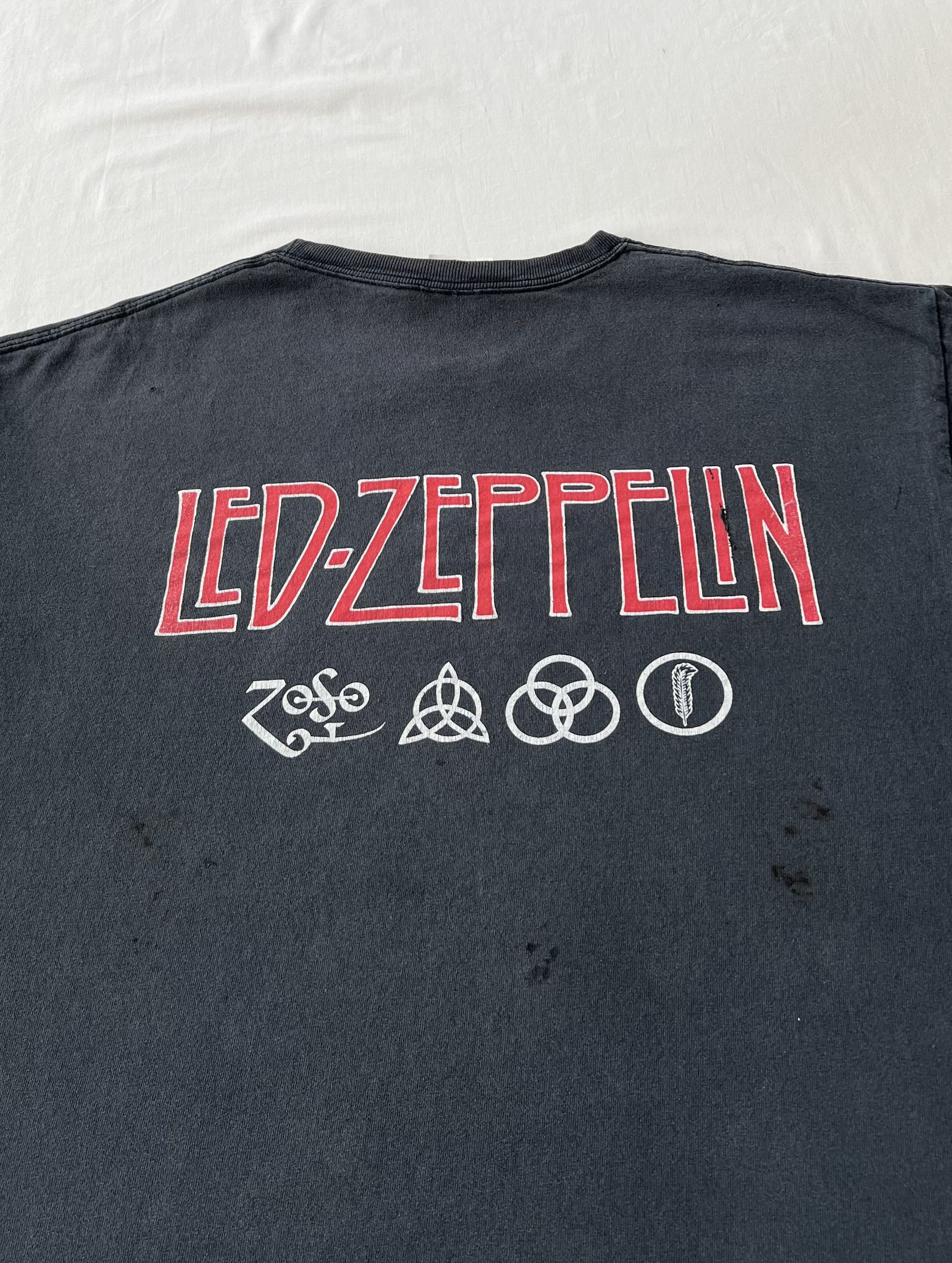 Band Tees Vintage 2004 Led Zeppelin Stairway to Heaven Black T-shirt Size US L / EU 52-54 / 3 - 15 Thumbnail
