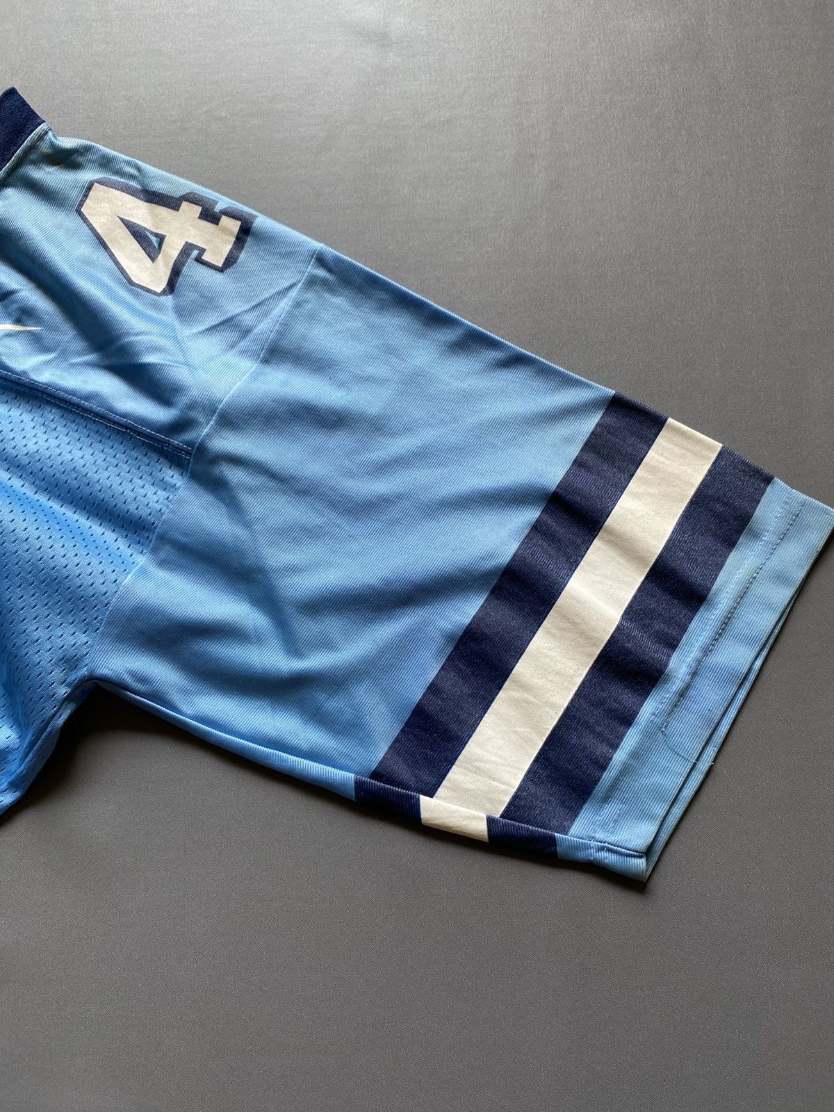 Nike Vintage Nike North Carolina Jersey Size US L / EU 52-54 / 3 - 7 Thumbnail