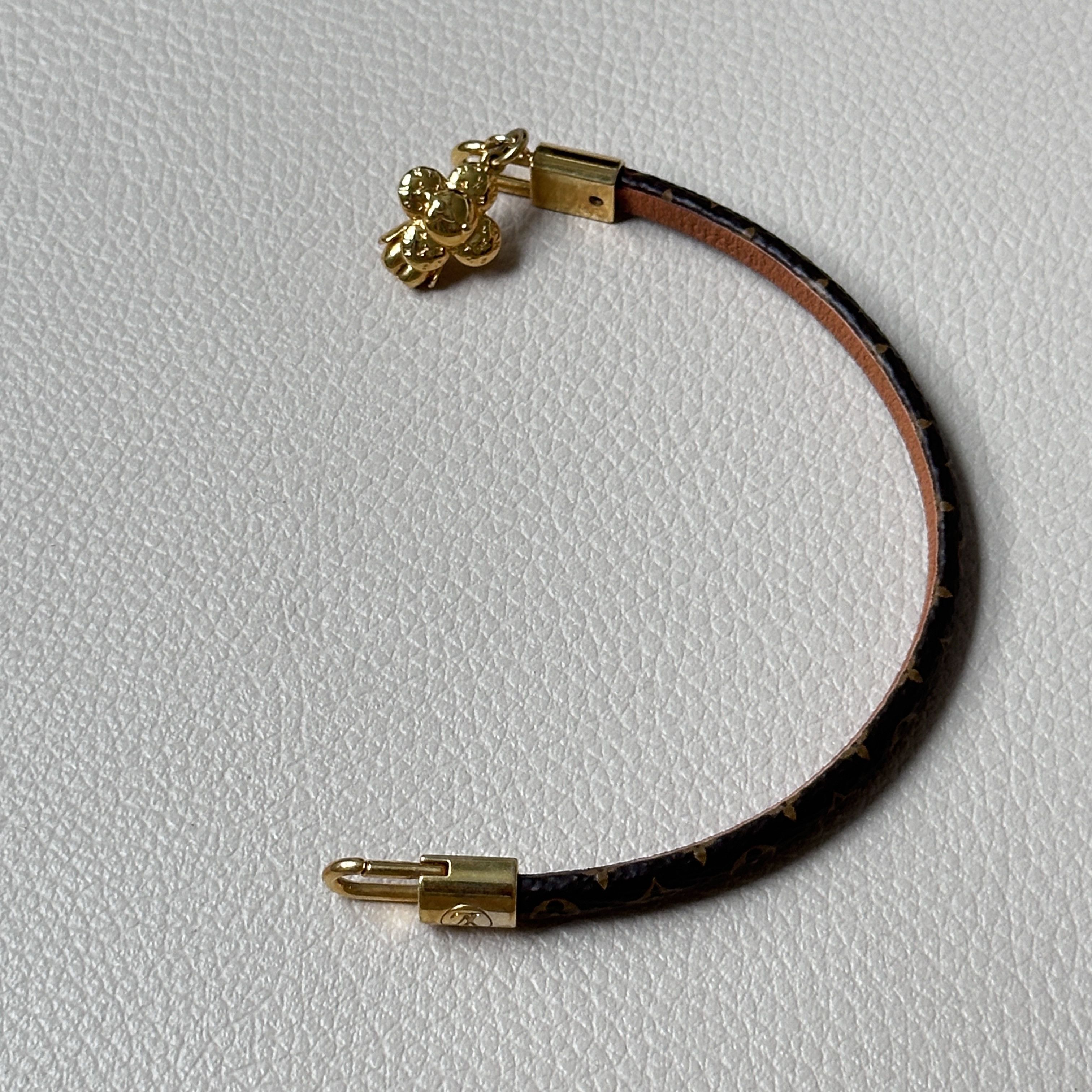 Louis Vuitton Louis Vuitton Vivienne Bracelet Monogram Size ONE SIZE - 10 Thumbnail
