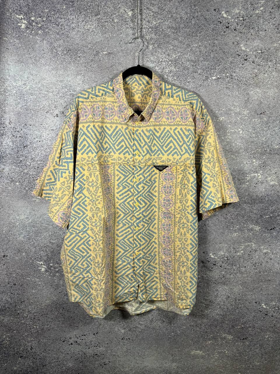 Quiksilver 90's Qiuksilver Vintage AOP Aztec Surf USA Corduroy Shirt Size US XXL / EU 58 / 5 - 1 Thumbnail