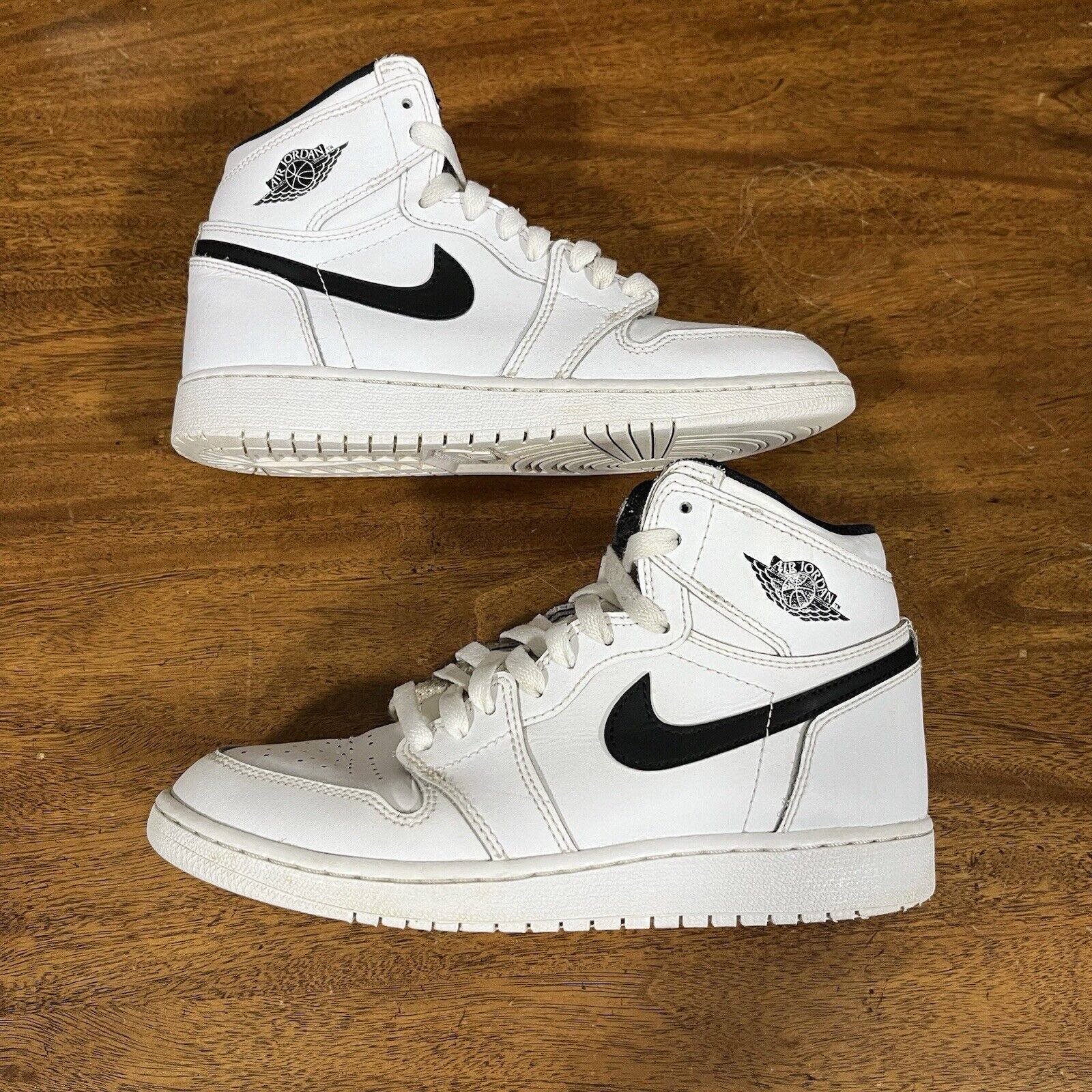 Jordan Brand Size 5Y- Air Jordan 1 Retro OG Premium High Yin Yang Size US 6.5 / IT 36.5 - 2 Thumbnail