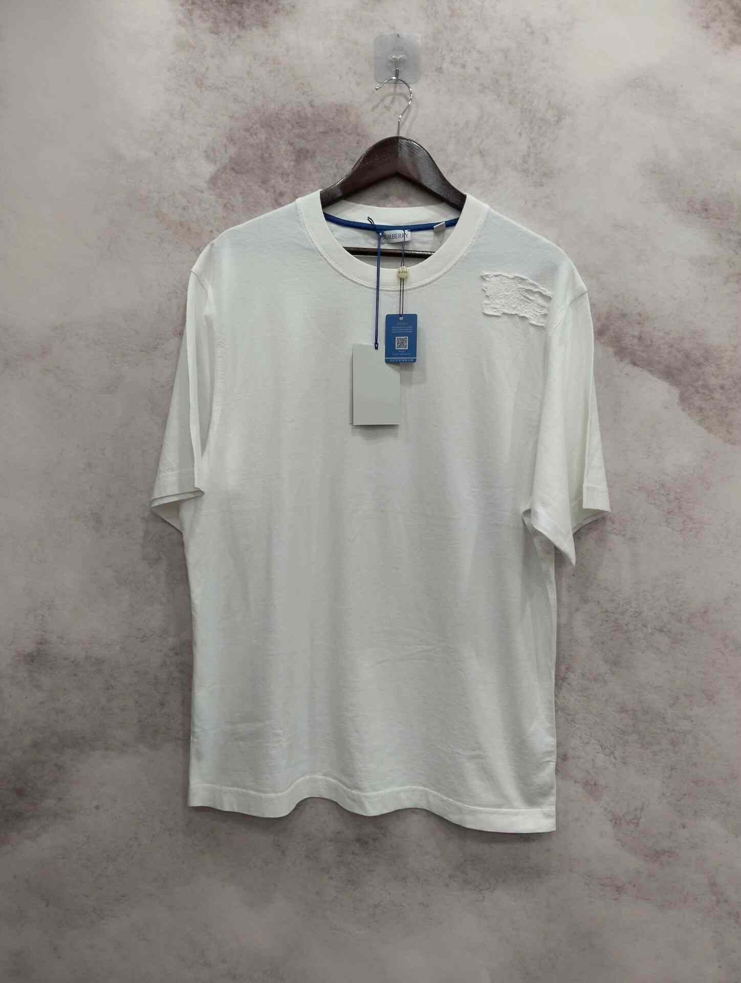 Burberry Burberry T-Shirt L Men Size US L / EU 52-54 / 3 - 1 Thumbnail