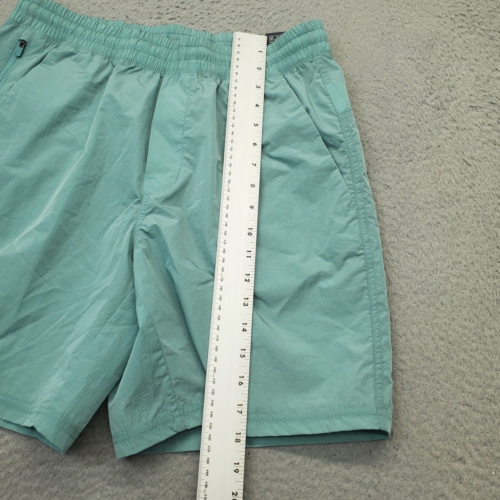 Vintage VRST All-In Unlined Shorts Men M Green Athletic Water Repellent UPF 50+ Shorts Mens M Green VRST Athletic Shorts Size US 31 - 4 Thumbnail