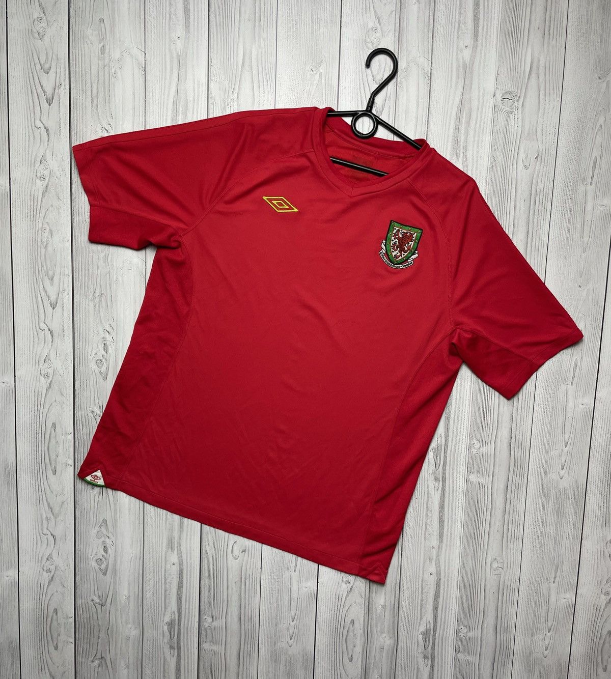 Umbro × Vintage Vintage Wales Umbro soccer jersey size XL red r Size US XL / EU 56 / 4 - 1 Thumbnail