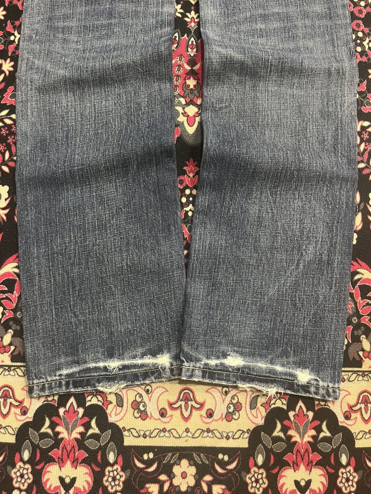 Levi's Vintage Levi’s Whisker Blue Faded Washed Patches Unisex Jean Size US 28 / EU 44 - 11 Thumbnail