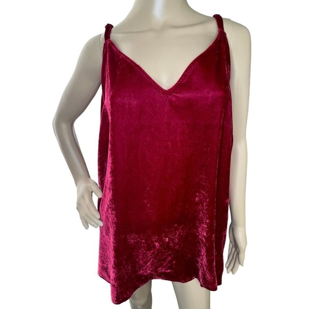 Torrid Torrid Red Velvet Style Loose Fit Spaghetti Strap Flowy Top Size S / US 4 / IT 40 - 1 Thumbnail