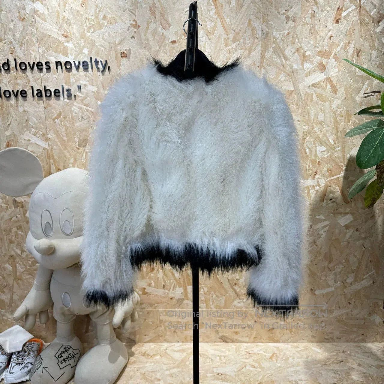 Yves Saint Laurent saint laurent black and white fur jacket. Size M / US 6-8 / IT 42-44 - 3 Thumbnail