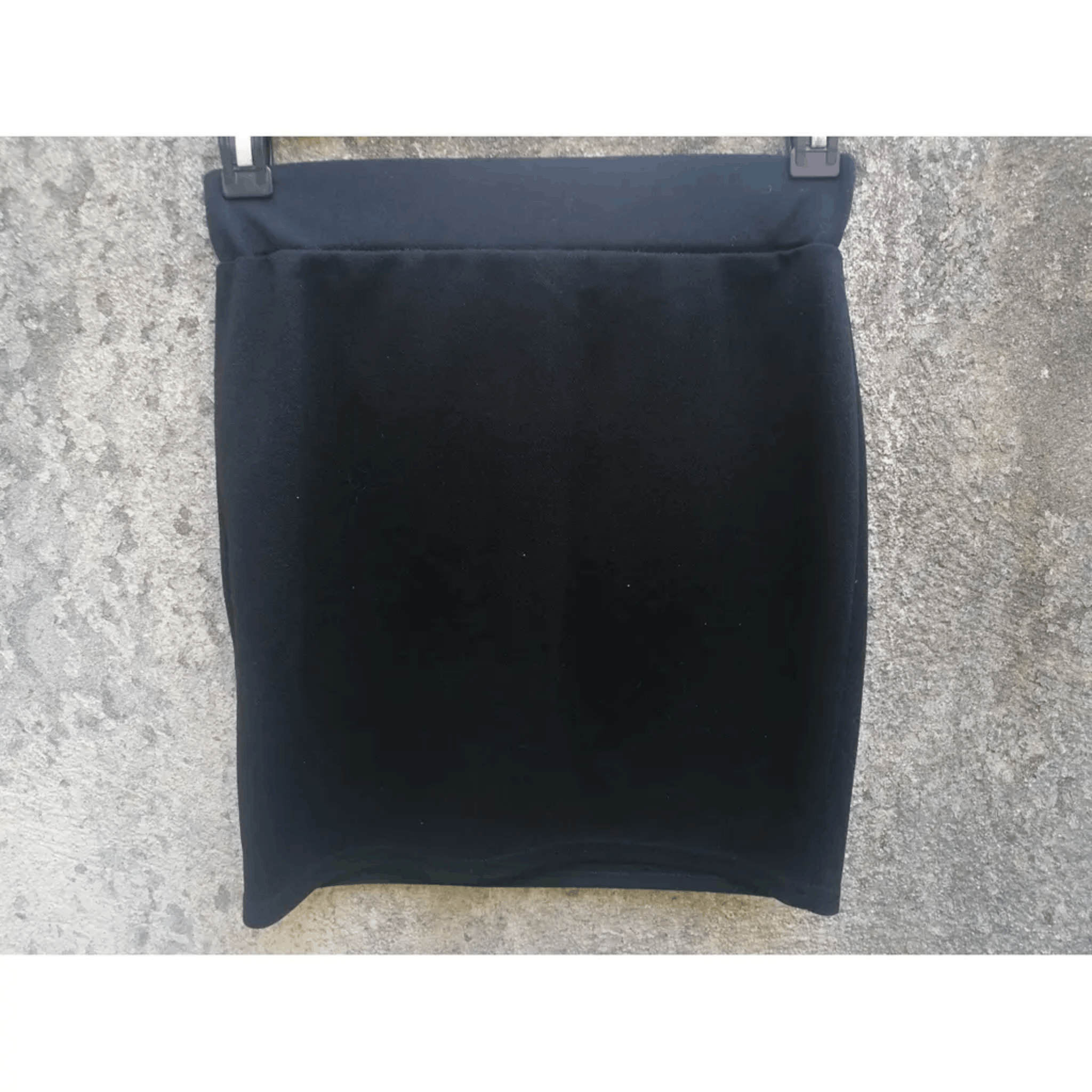Other Black Mini Skirt with Gold Ring Belt Detail Size 27" / US 4 / IT 40 - 1 Thumbnail