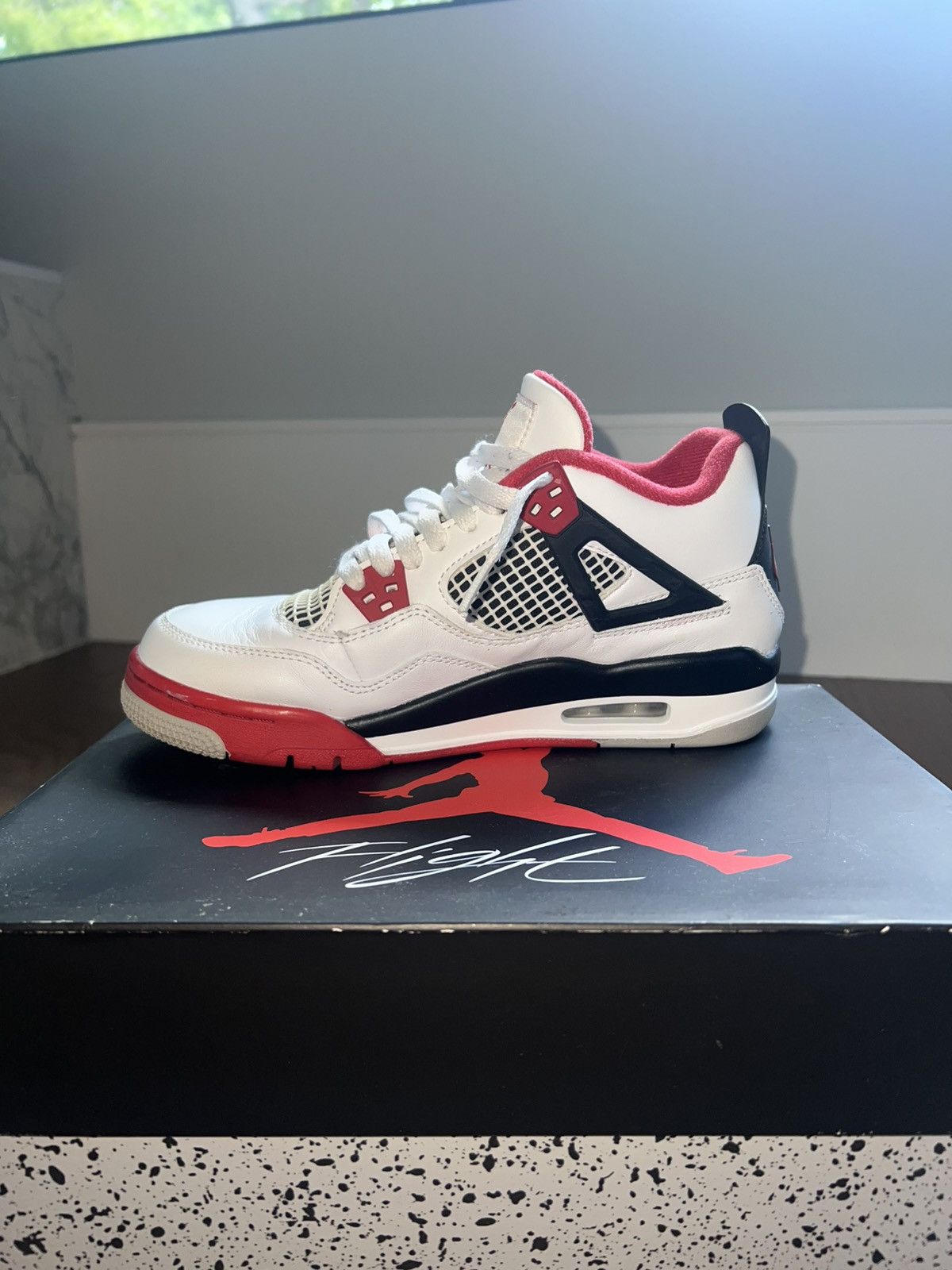 Jordan Brand Jordan 4 Fire Red gs’ Size US 7 / EU 40 - 2 Thumbnail