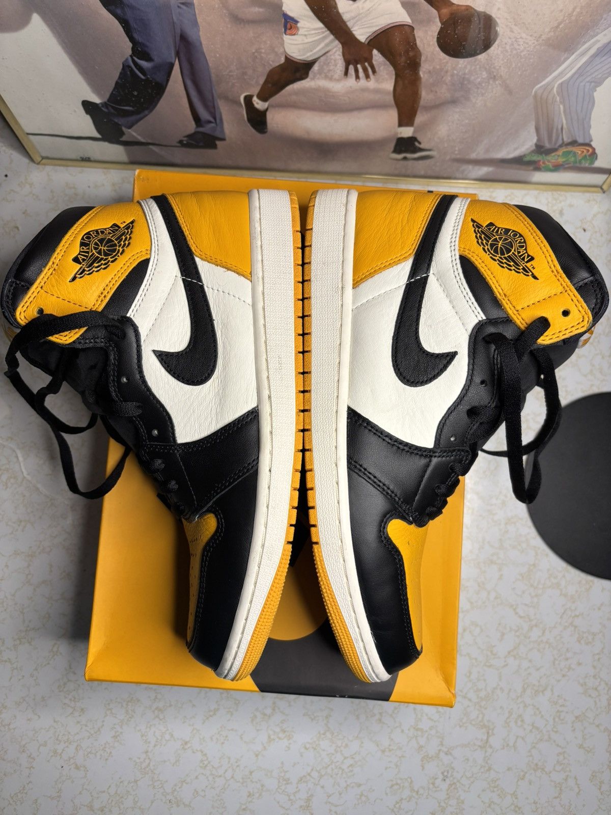 Jordan Brand Air Jordan 1 Retro High OG taxi Size US 10 / EU 43 - 4 Thumbnail