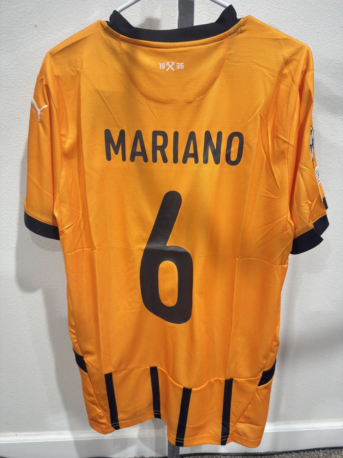 Nike Shakthar Donetsk 2024/25 UCL Jersey Size US XL / EU 56 / 4 - 2 Thumbnail