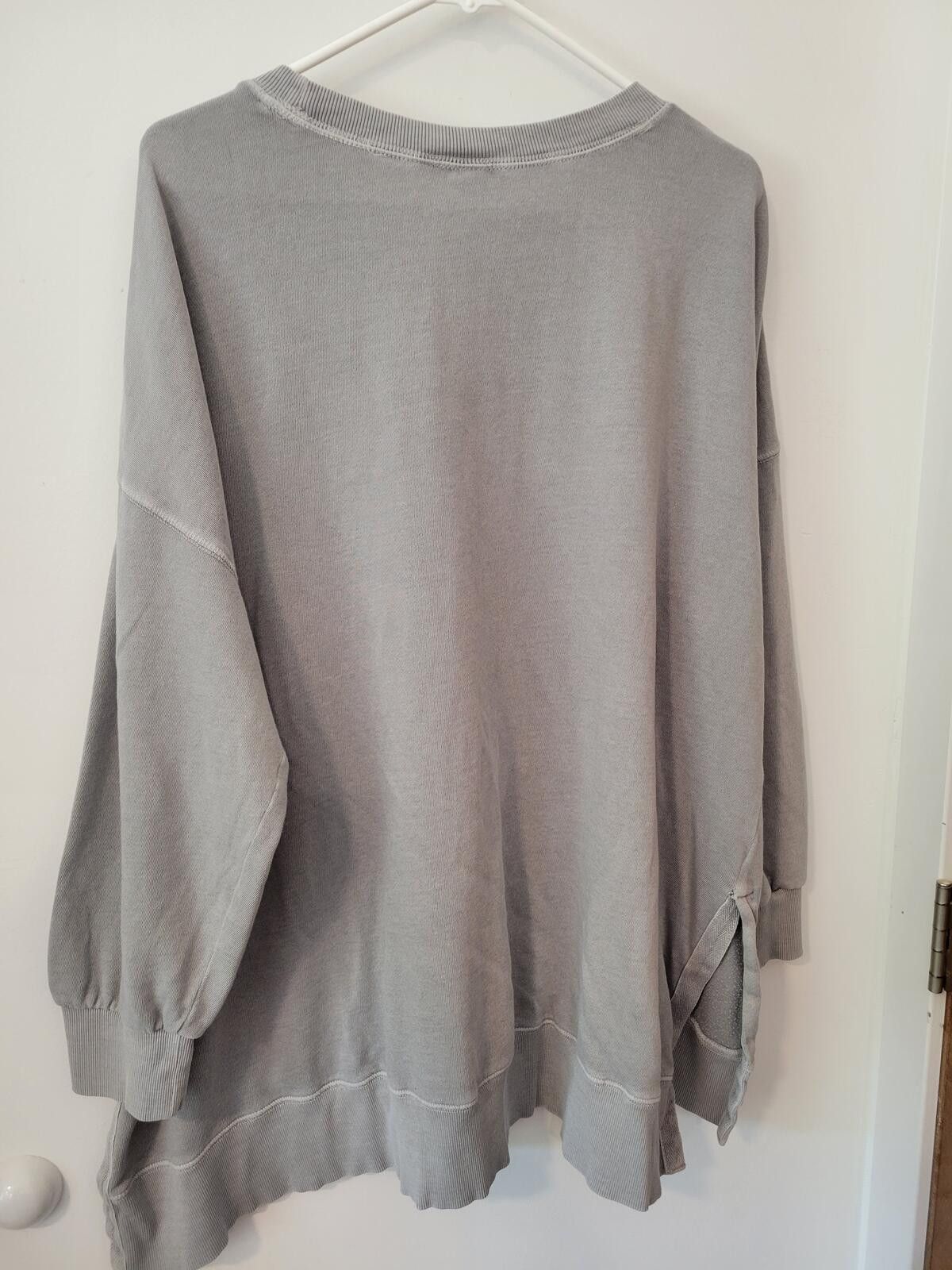 Old Navy Old Navy Women's Gray Oversized Sweatshirt 2X Size XXL / US 16-18 / IT 52-54 - 4 Thumbnail
