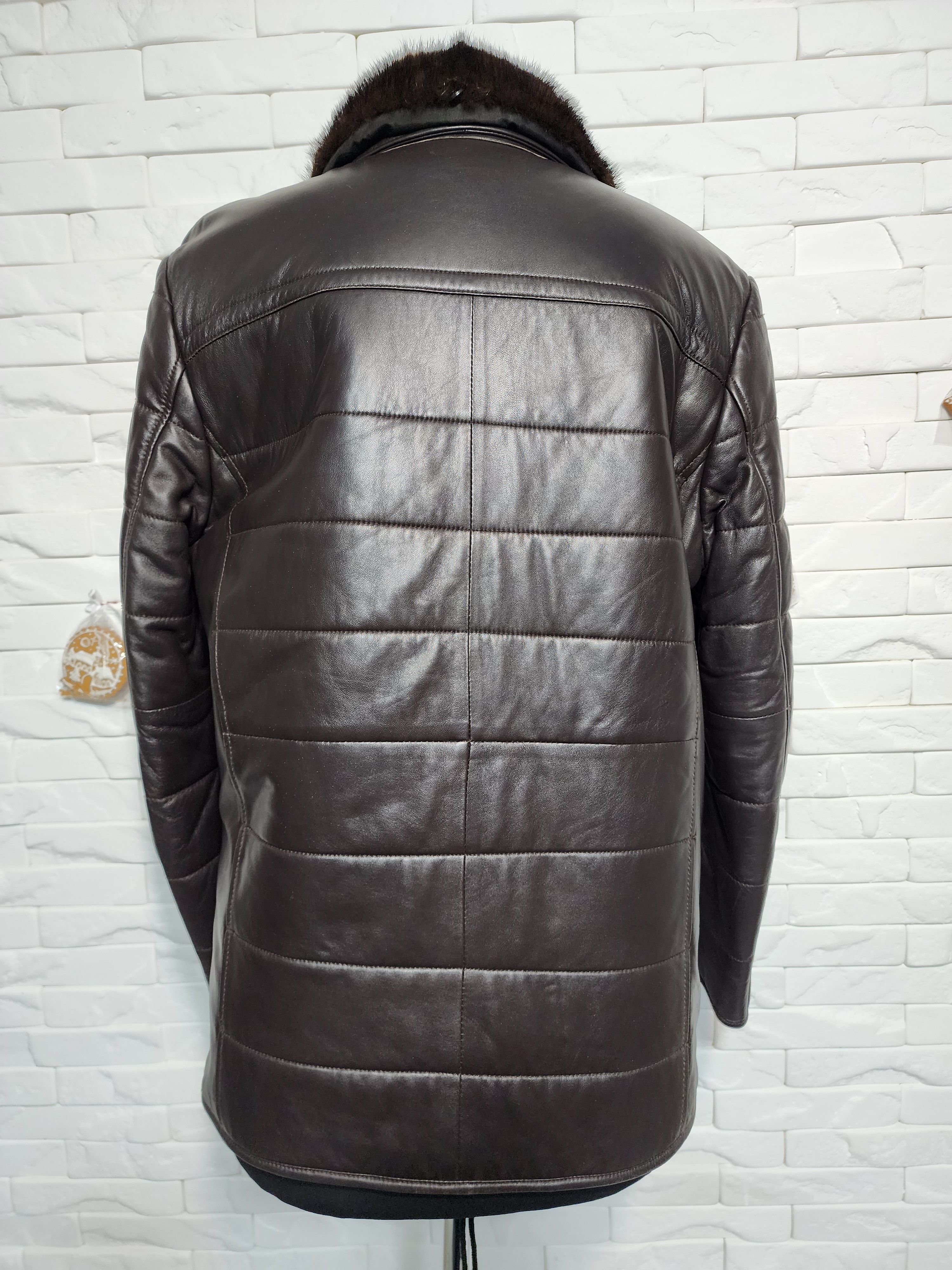 Uniqlo Men's Brown Sheepskin Coat: Genuine Fur, Plastic Zipper Size US L / EU 52-54 / 3 - 5 Thumbnail