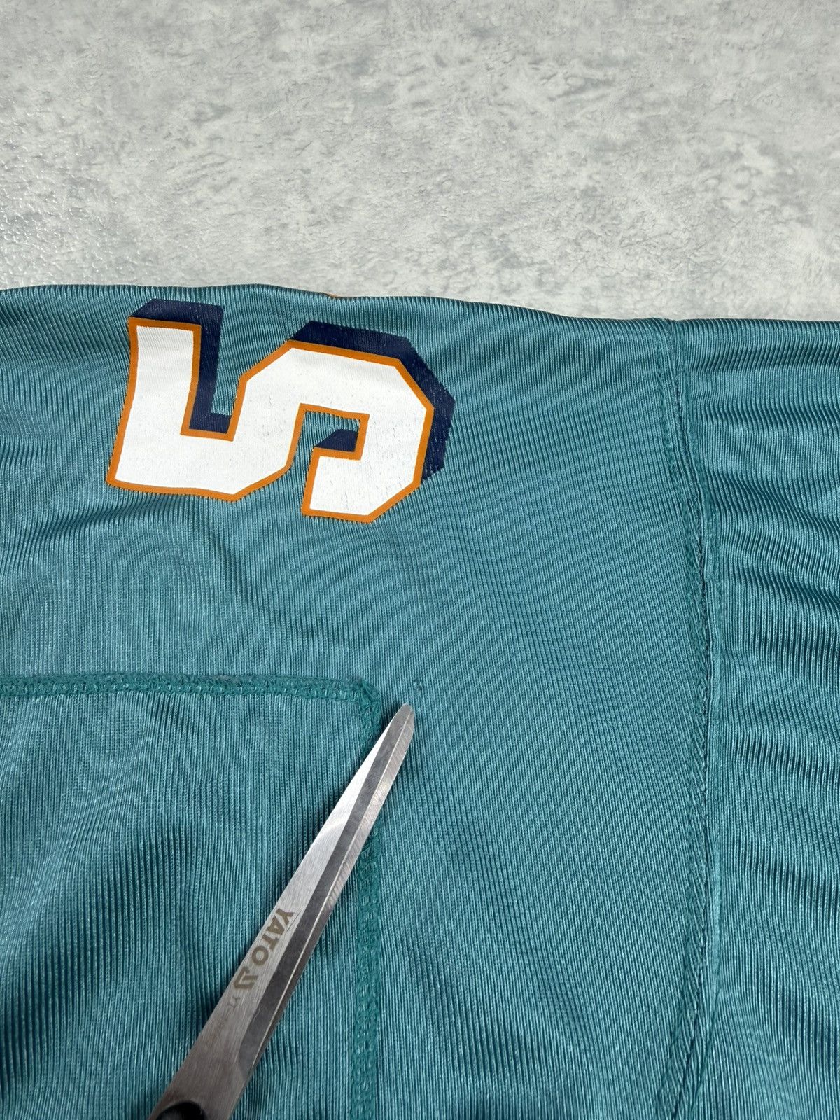 NFL Vintage Reebok Miami Dolphins #54 Thomas Zach NFL Jersey Size US M / EU 48-50 / 2 - 18 Thumbnail