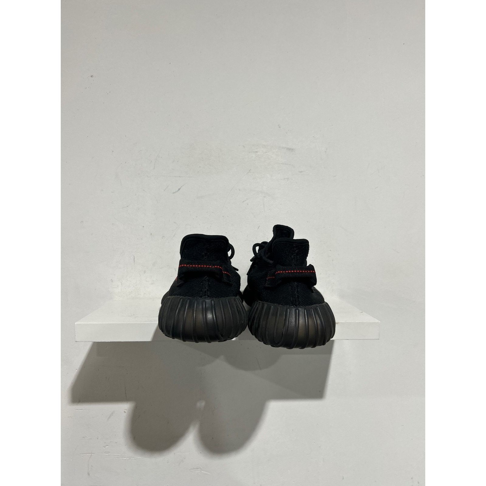 Adidas ADIDAS YEEZY BOOST 350 V2 'BLACK RED' SIZE 8.5 PREOWNED Size US 8.5 / EU 41-42 - 6 Thumbnail