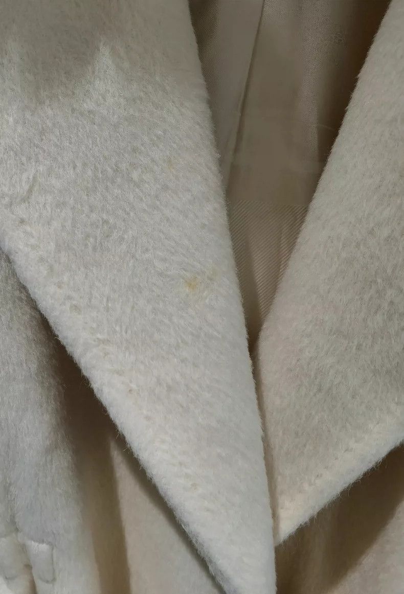 Max Mara Max Mara White coat with off-white alpaca wool collar Size M / US 6-8 / IT 42-44 - 9 Thumbnail