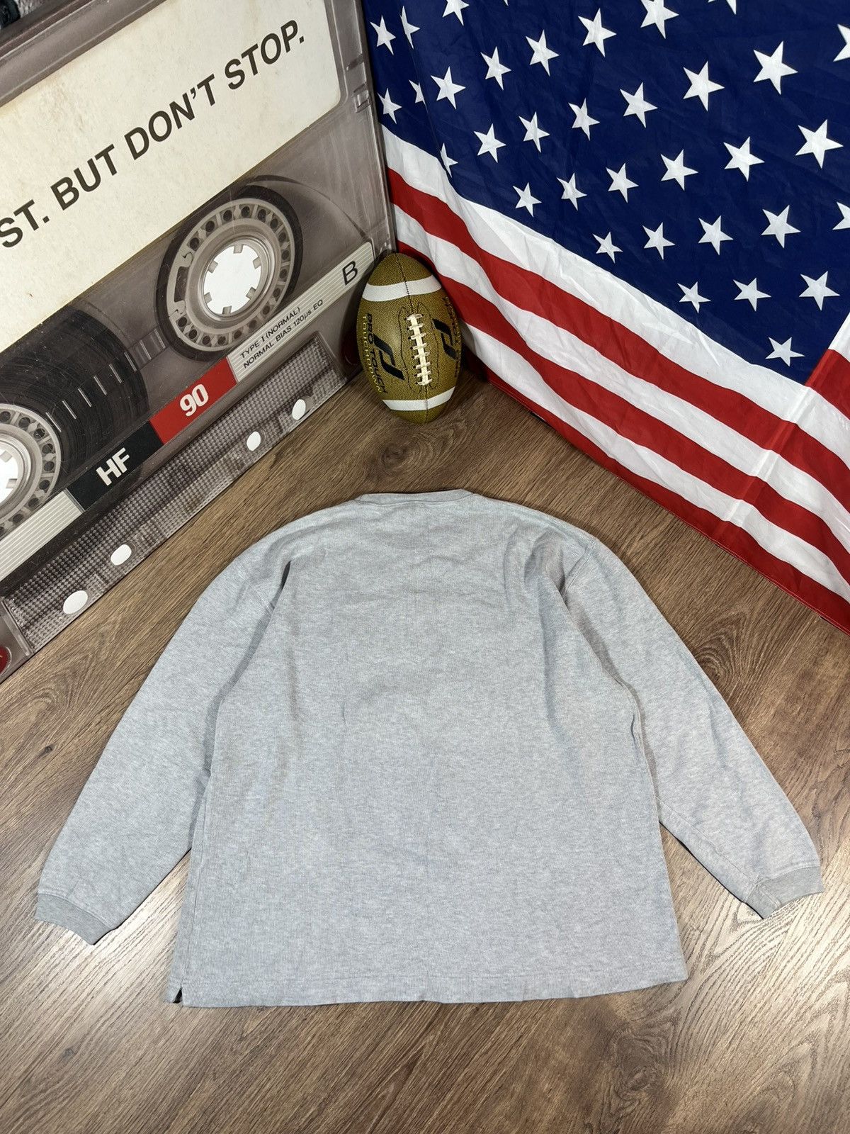 Vintage × Warner Bros Vintage 1998s Warner Bros Looney Tunes Taz Sweatshirt Size US XL / EU 56 / 4 - 8 Thumbnail