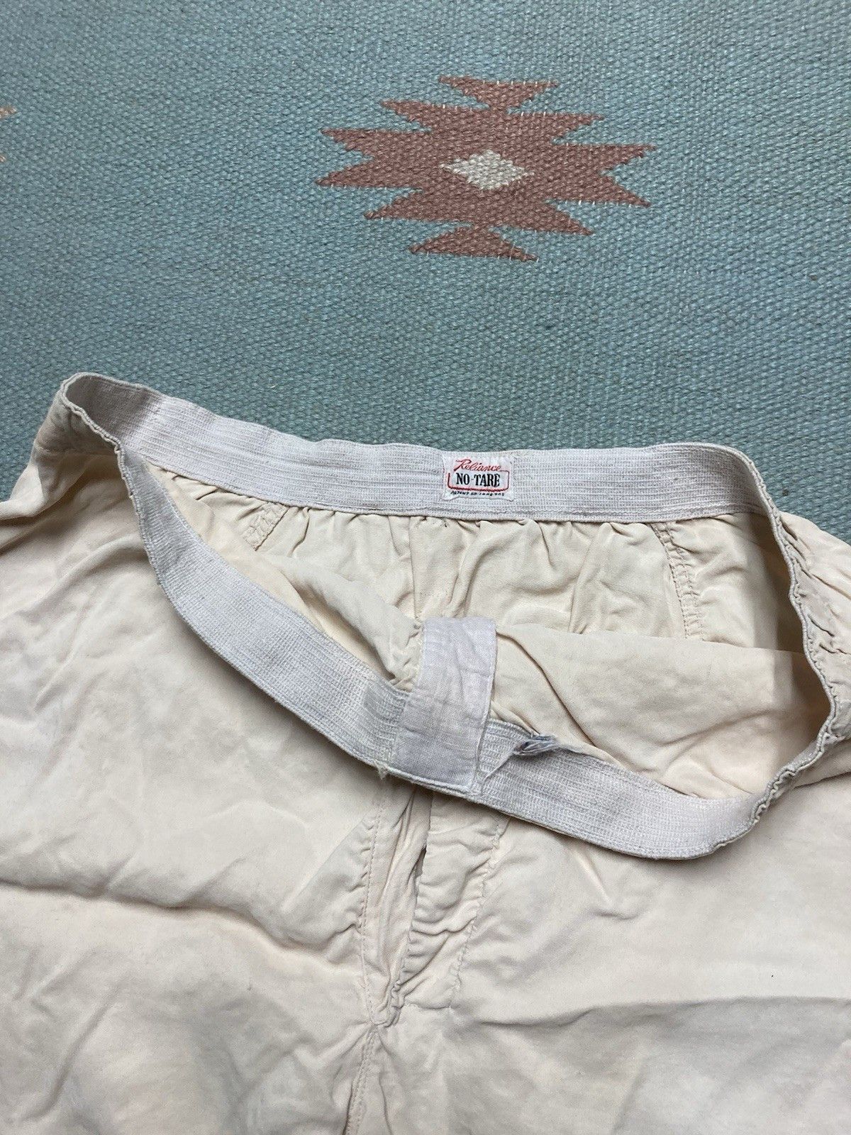Vintage 1940s reliance MFG no tare boxer shorts rayon gym WWII 31 Size US 31 - 7 Thumbnail