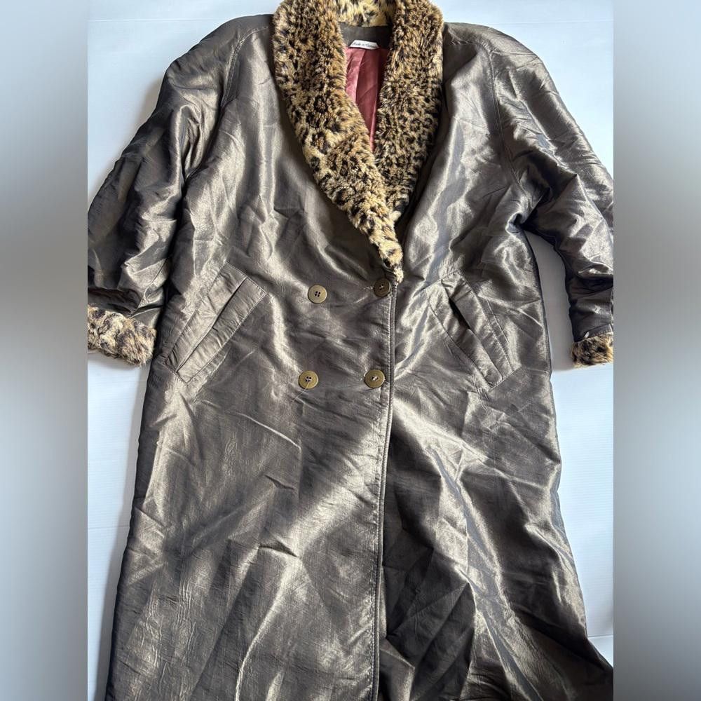 Designer Dash Vintage Green and Cheetah Print Trench Coat Size XL / US 12-14 / IT 48-50 - 1 Thumbnail