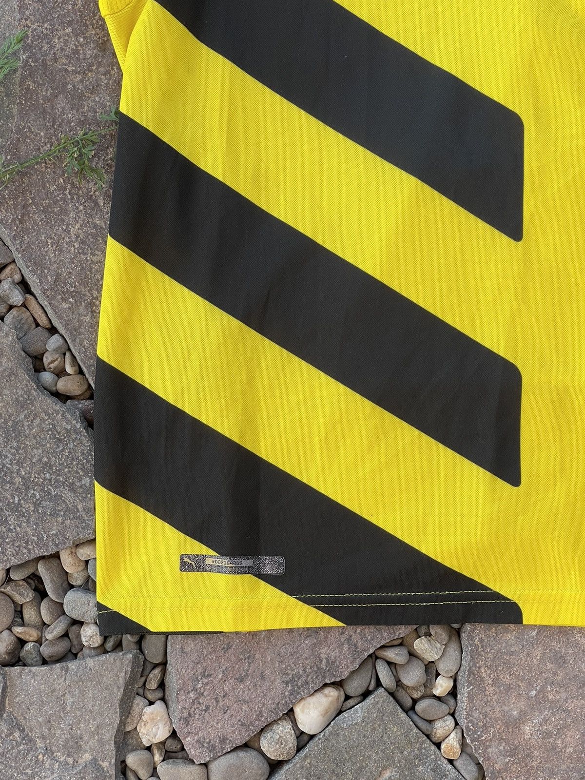 Puma 2014 Puma Borrusia Dortmund yellow soccer jersey Size US S / EU 44-46 / 1 - 4 Thumbnail