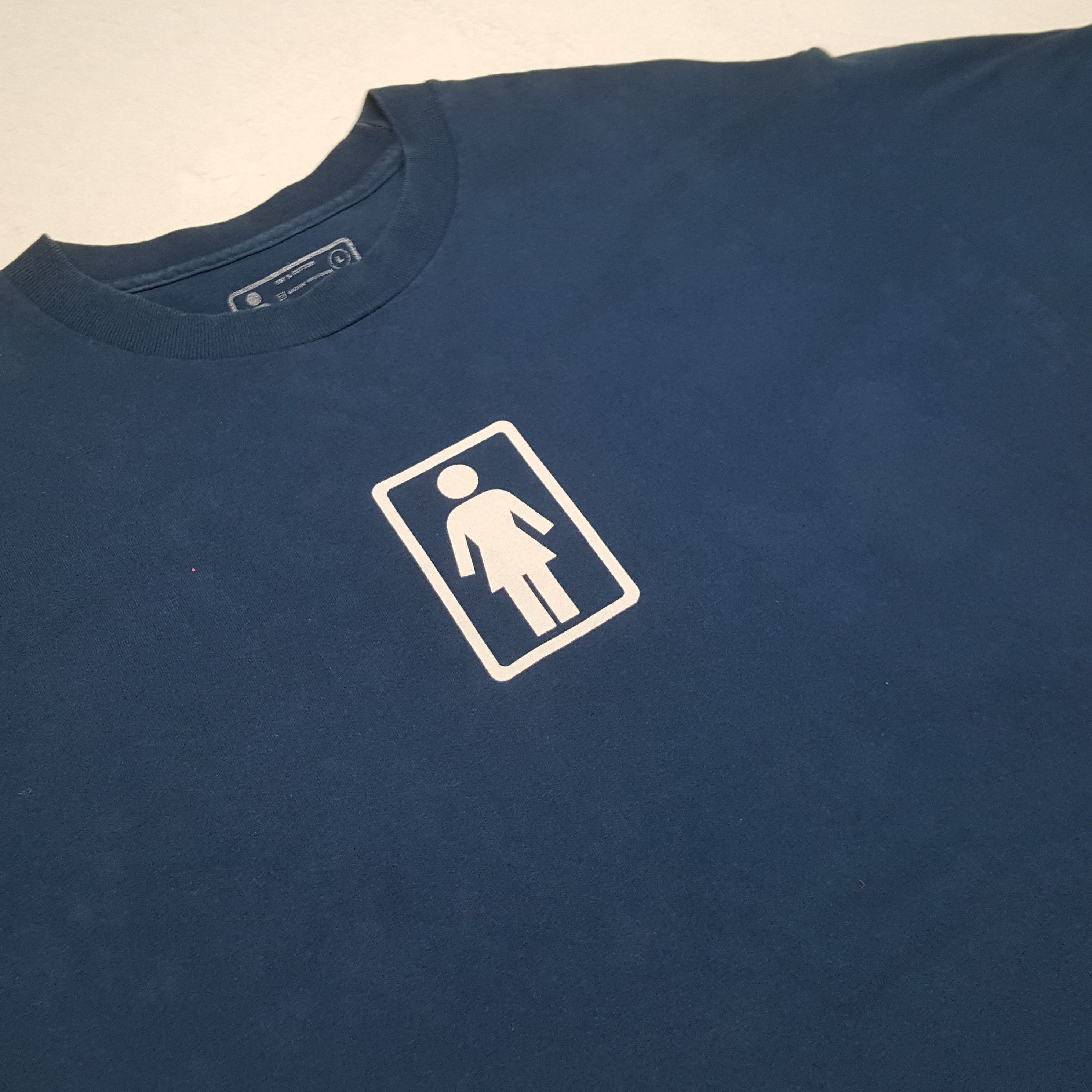 Vintage Girl Skateboards Streetwear Style Tshirt RR14 Size US L / EU 52-54 / 3 - 5 Thumbnail