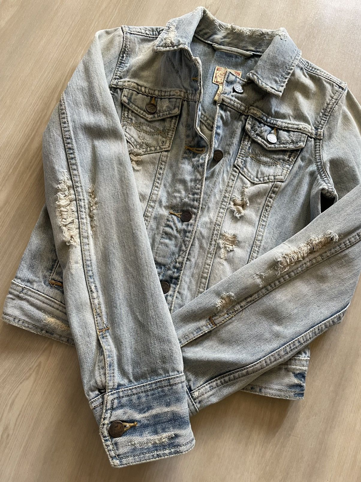 Abercrombie & Fitch Vintage Abercrombie & Fitch Distressed Denim Jacket Sz S Size S / US 4 / IT 40 - 6 Thumbnail
