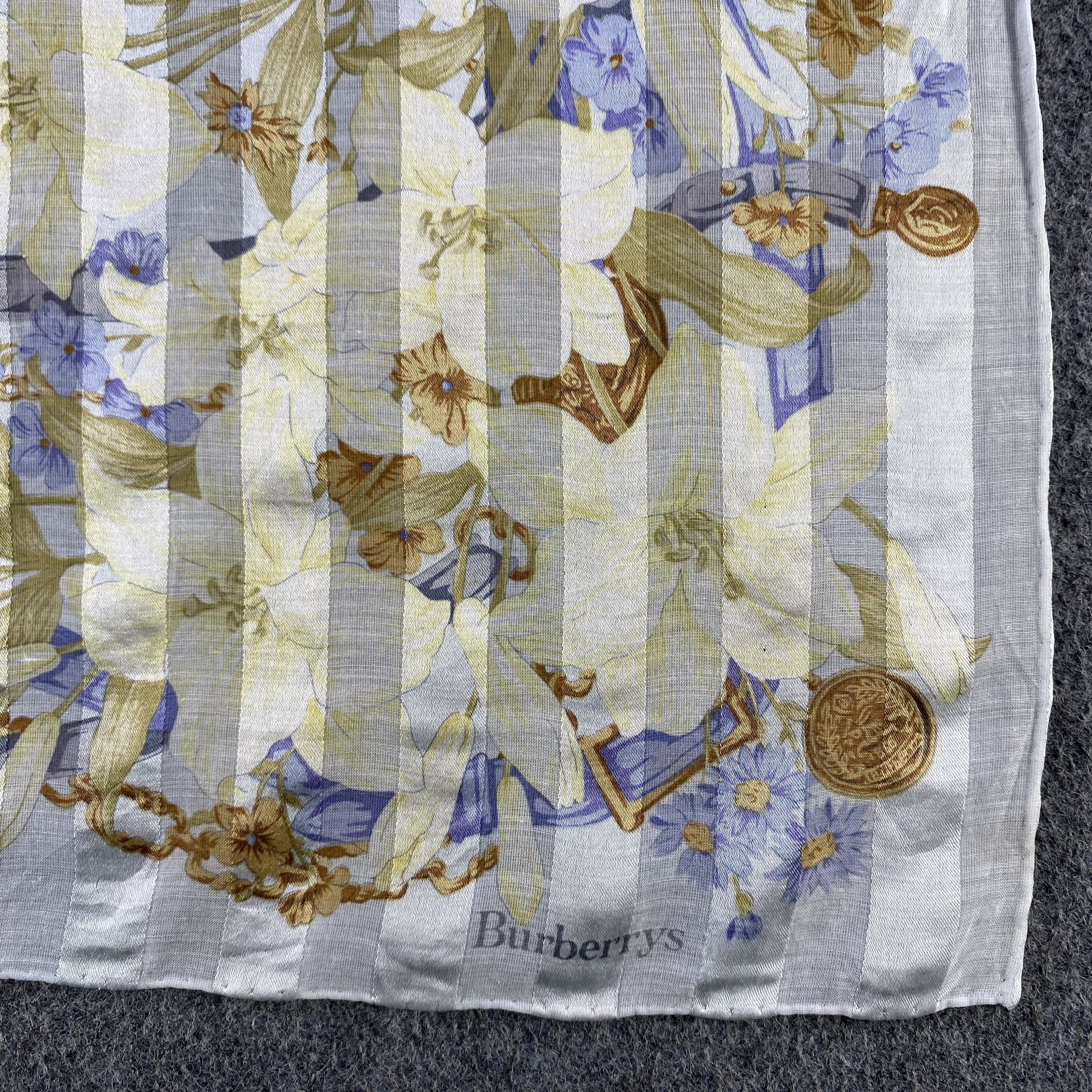 Burberry × Vintage Burberry Handkerchief/Neckerchief/Bandana HC734 Size ONE SIZE - 4 Thumbnail