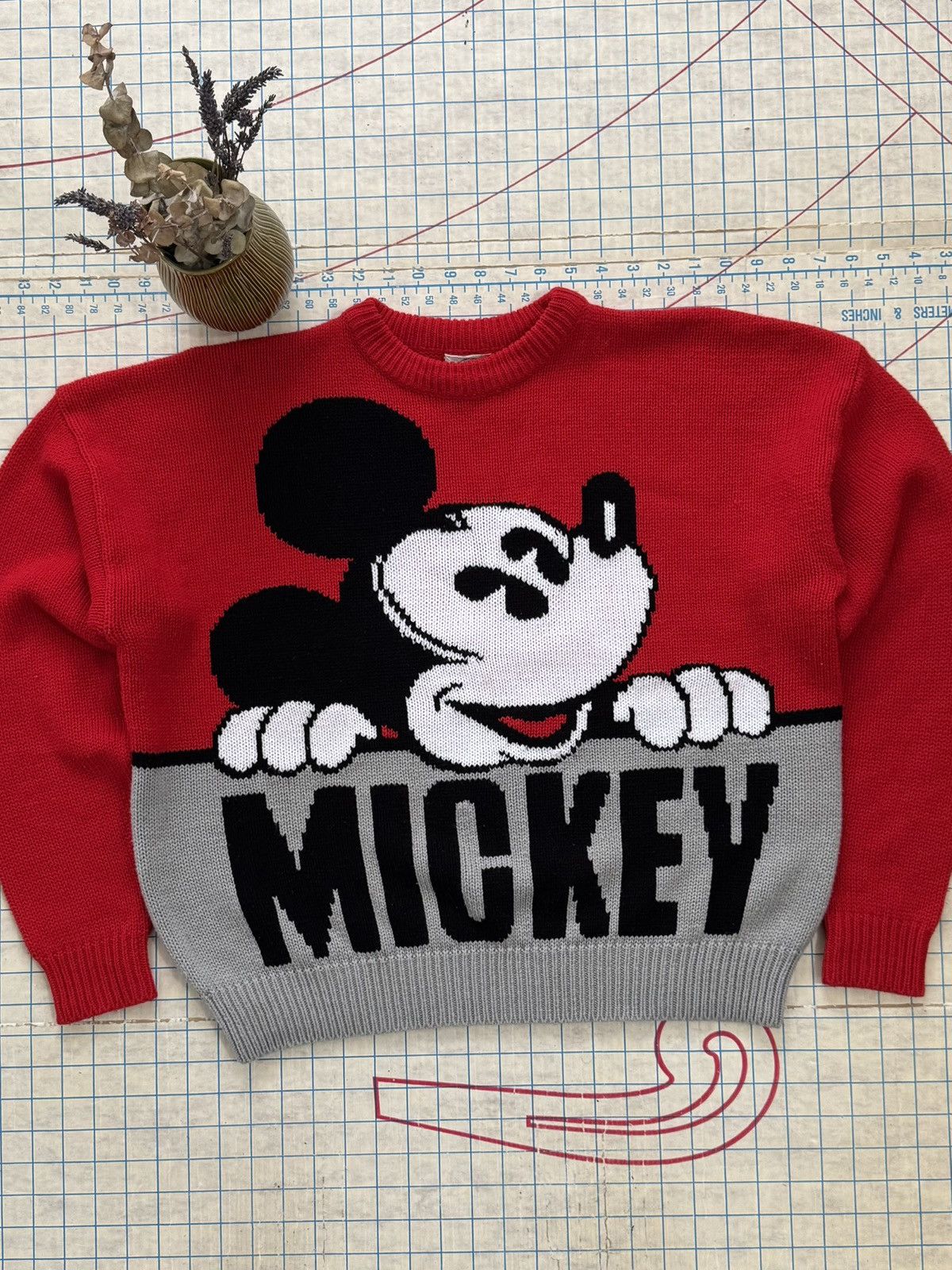 Disney × Mickey & Co. × Vintage Vintage Mickey & Co Mickey Mouse Big Head Knit Sweater Large Size US L / EU 52-54 / 3 - 2 Thumbnail