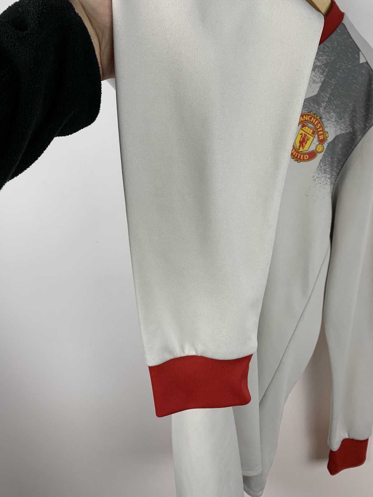 Adidas Vintage Adidas Manchester United Sports Soccer Long Sleeve Size US L / EU 52-54 / 3 - 13 Thumbnail
