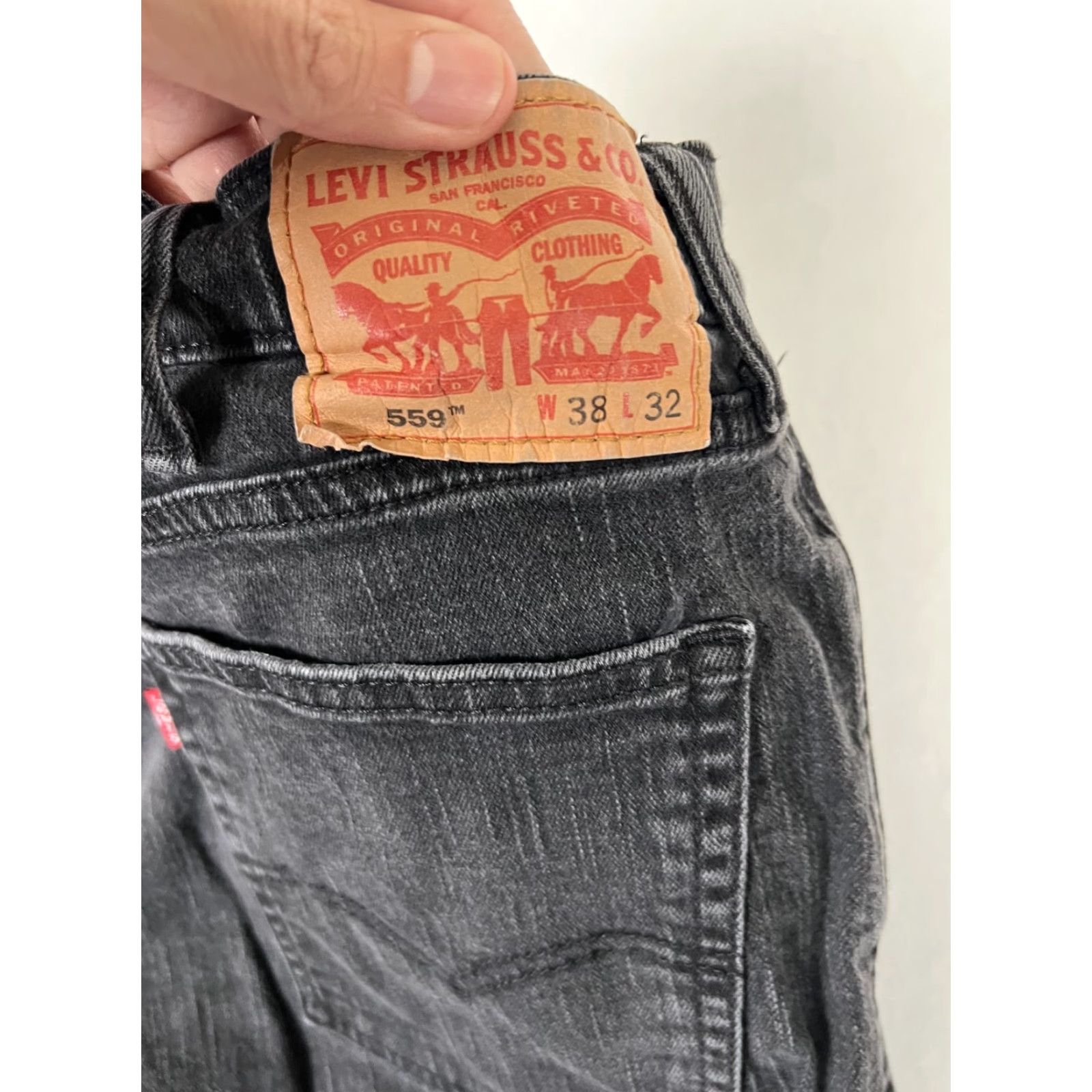 Levi's Levi’s 559 Jeans Men 38x32 Denim Black 5-Pocket Logo 90s USA Vintage Style Straight Relaxed Regular Fit Waist 38 Inseam 32 Size US 38 / EU 54 - 7 Thumbnail