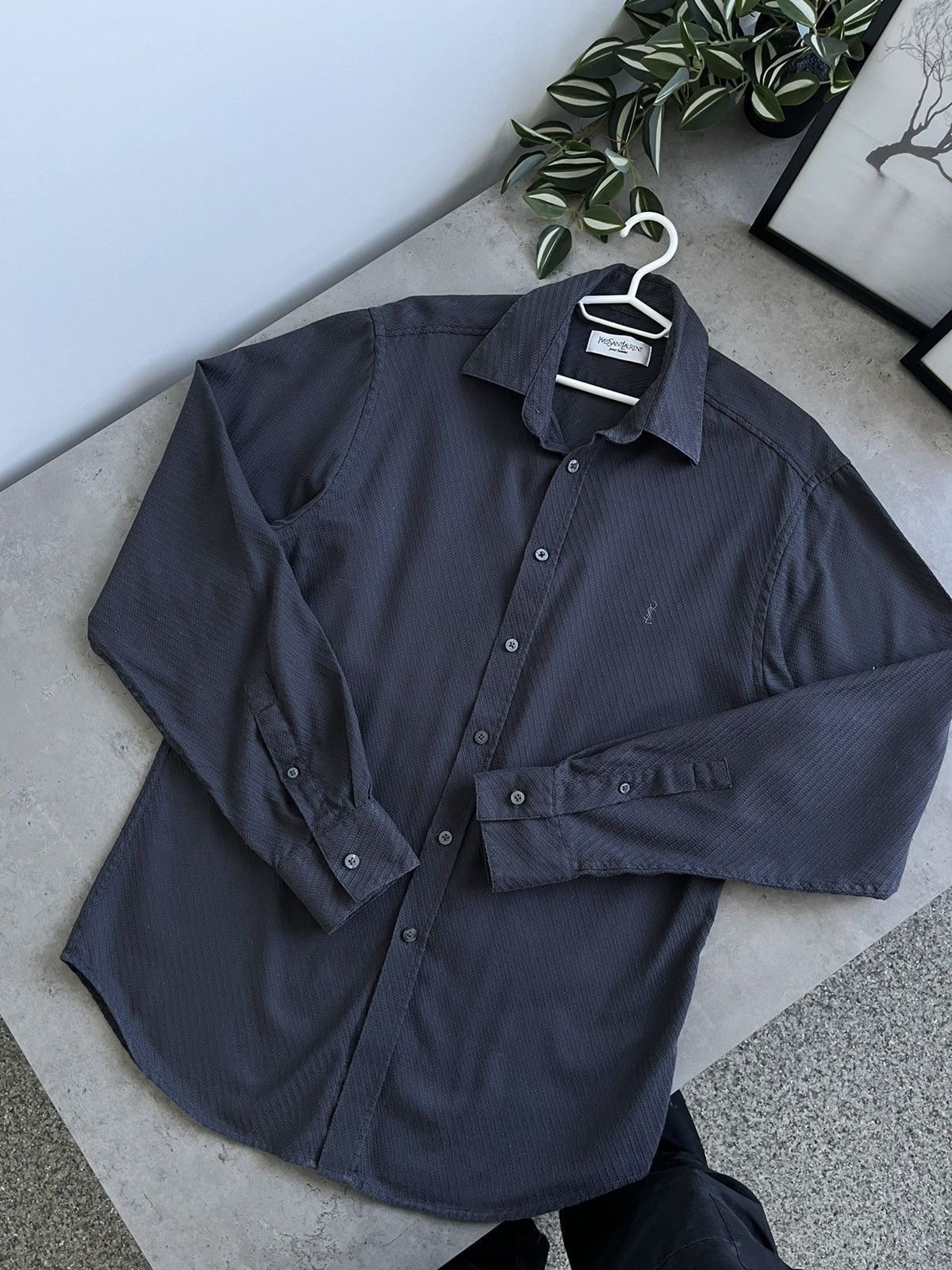 Yves Saint Laurent Vintage Yves Saint Laurent mens shirt sz M Size US M / EU 48-50 / 2 - 1 Thumbnail