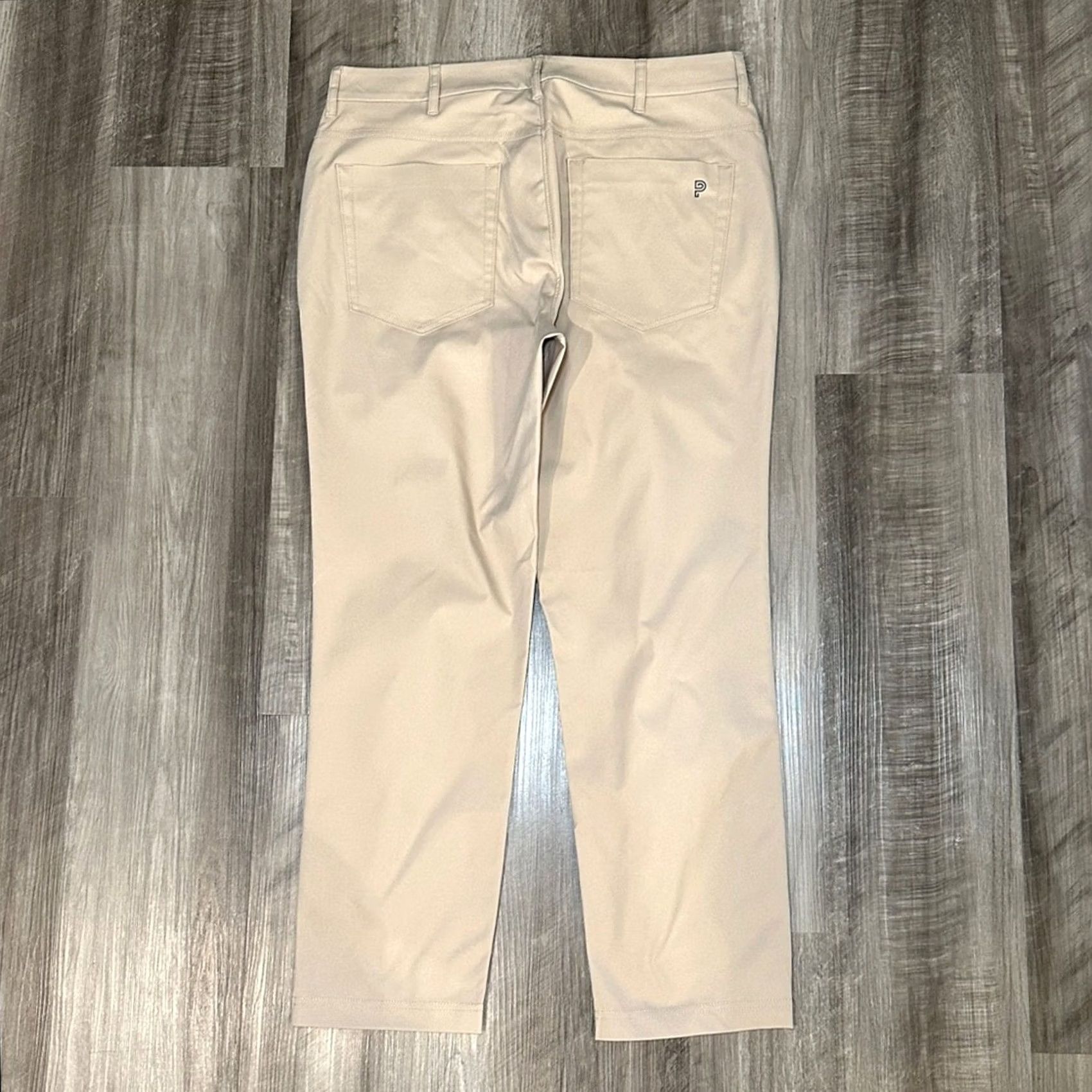 Vintage Public Rec Dealmaker Performance Pants Chin o NWOT 32 Regular Tan Mens 32 Khaki Polyester 100% Inseam 28 Birthday? Size US 32 / EU 48 - 3 Thumbnail