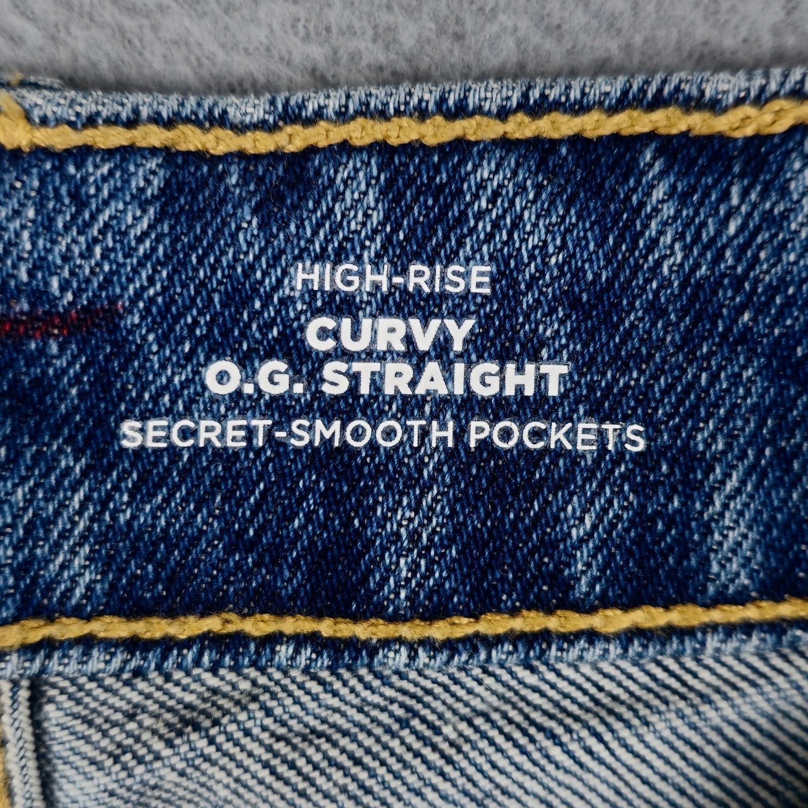 Old Navy Old Navy 2P Curvy OG Straight Distressed Jeans Raw Hem Size 26" / US 2 / IT 38 - 9 Thumbnail