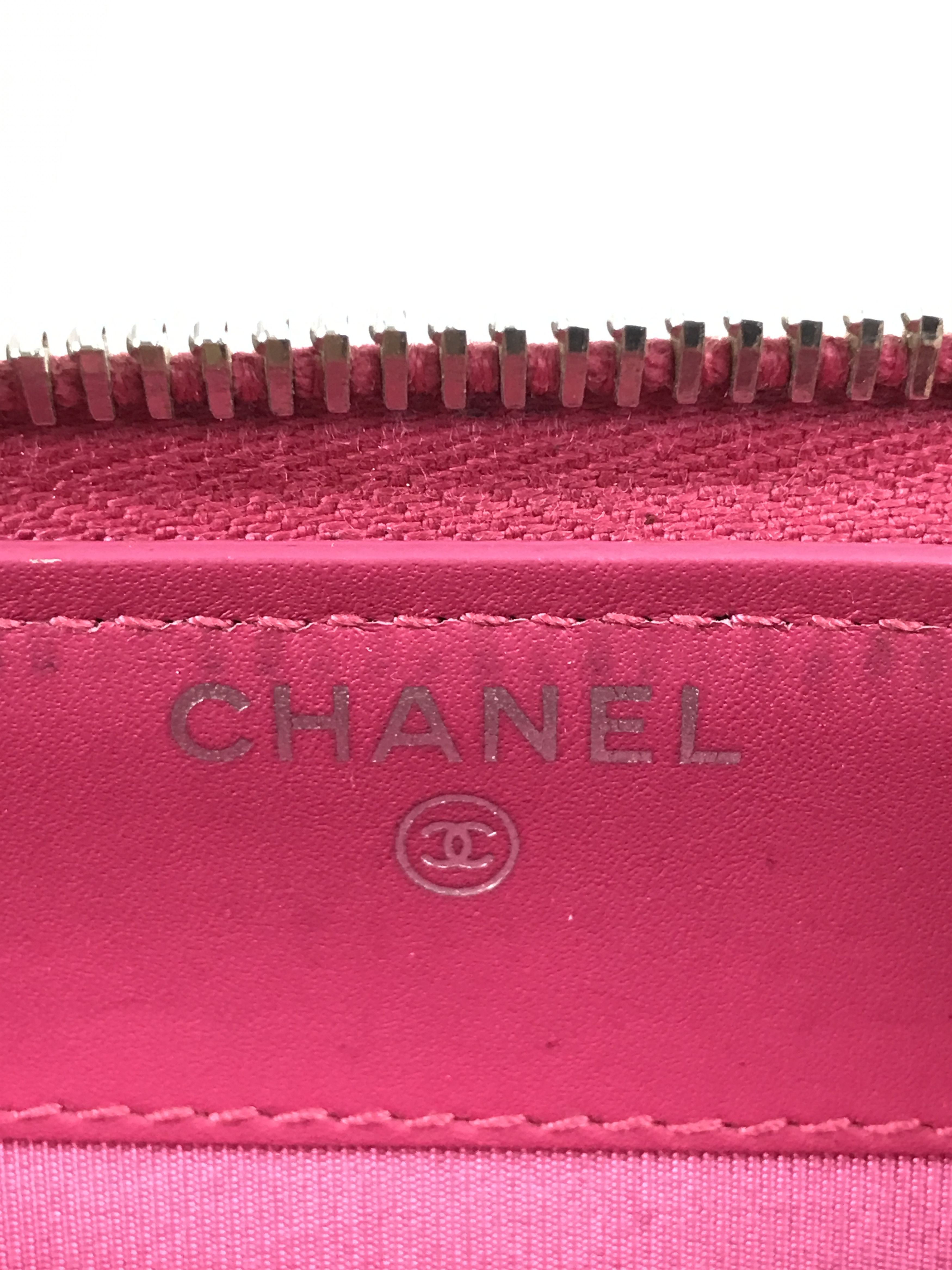 Chanel × Vintage Chanel Dark Pink Quilted Patent Leather Zip Around Wallet Size ONE SIZE - 12 Thumbnail