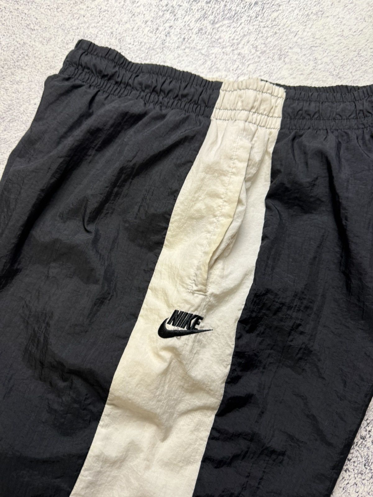 Nike Vintage Nike Nylon Drill Pants Y2K Black Size US 34 / EU 50 - 20 Thumbnail