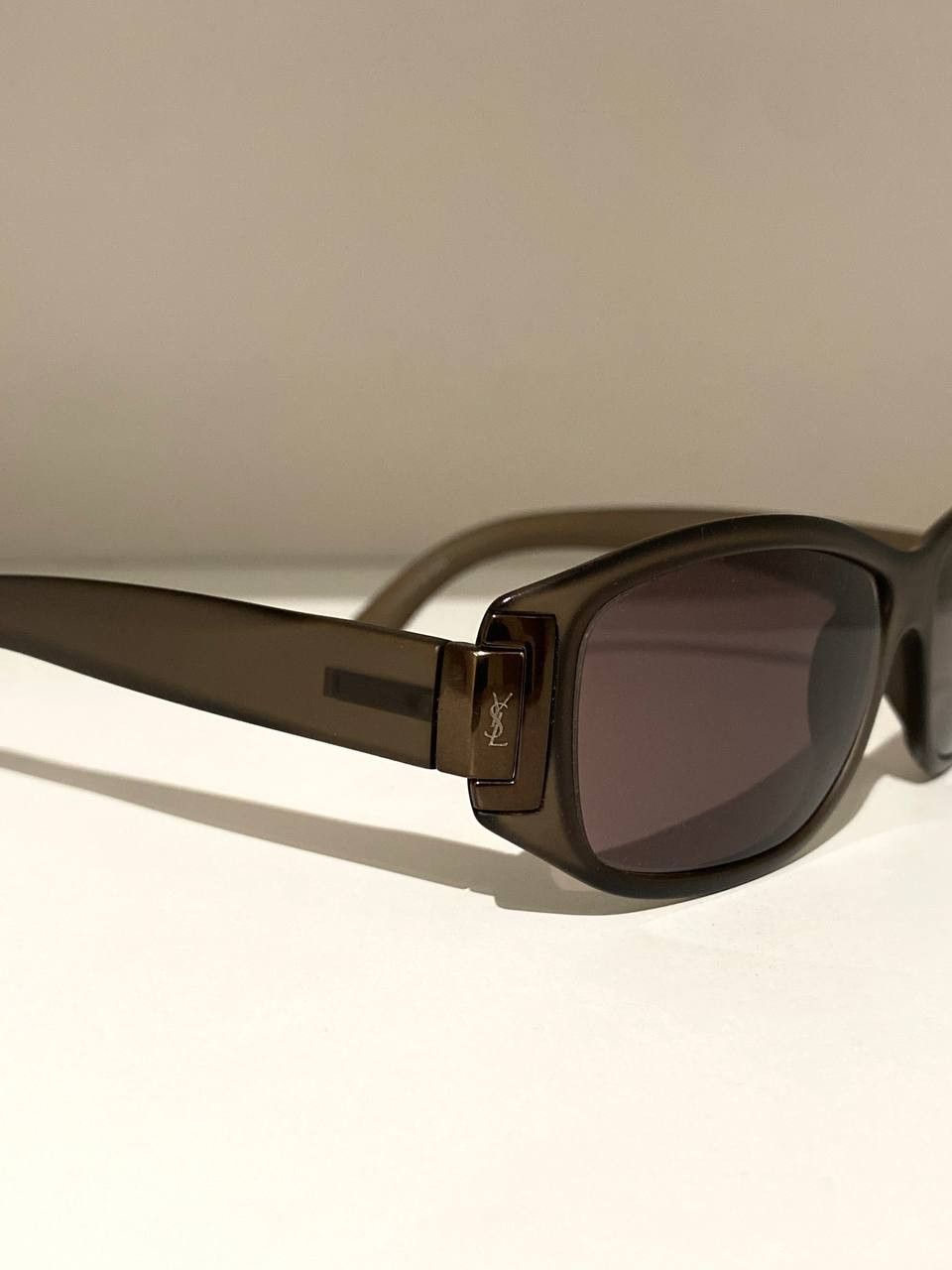 Yves Saint Laurent Yves Saint Laurent YSL Logo Retro Sunglasses Vintage Y2K Size ONE SIZE - 6 Thumbnail