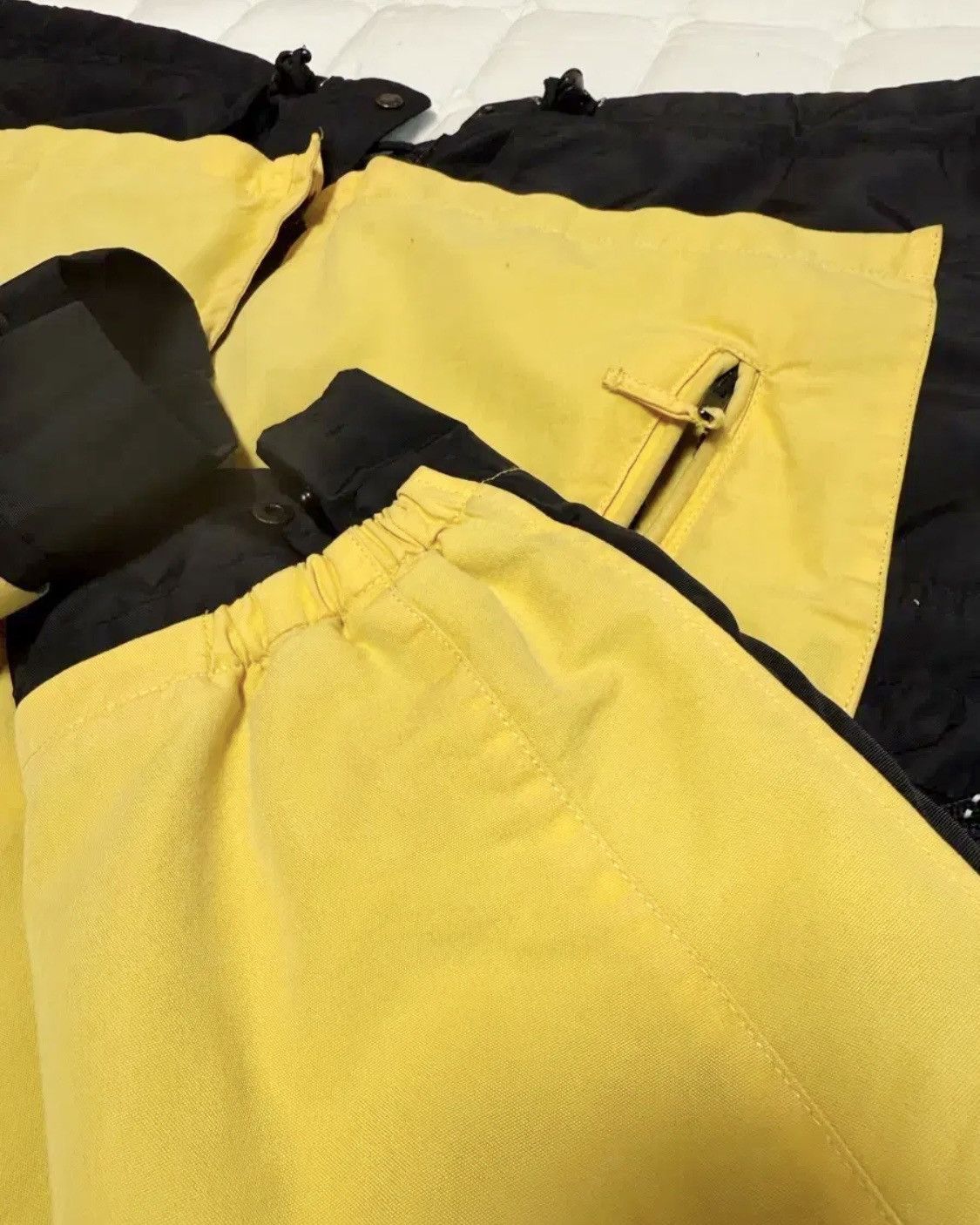 Vetements Vetements DHL Jacket Size US M / EU 48-50 / 2 - 5 Thumbnail
