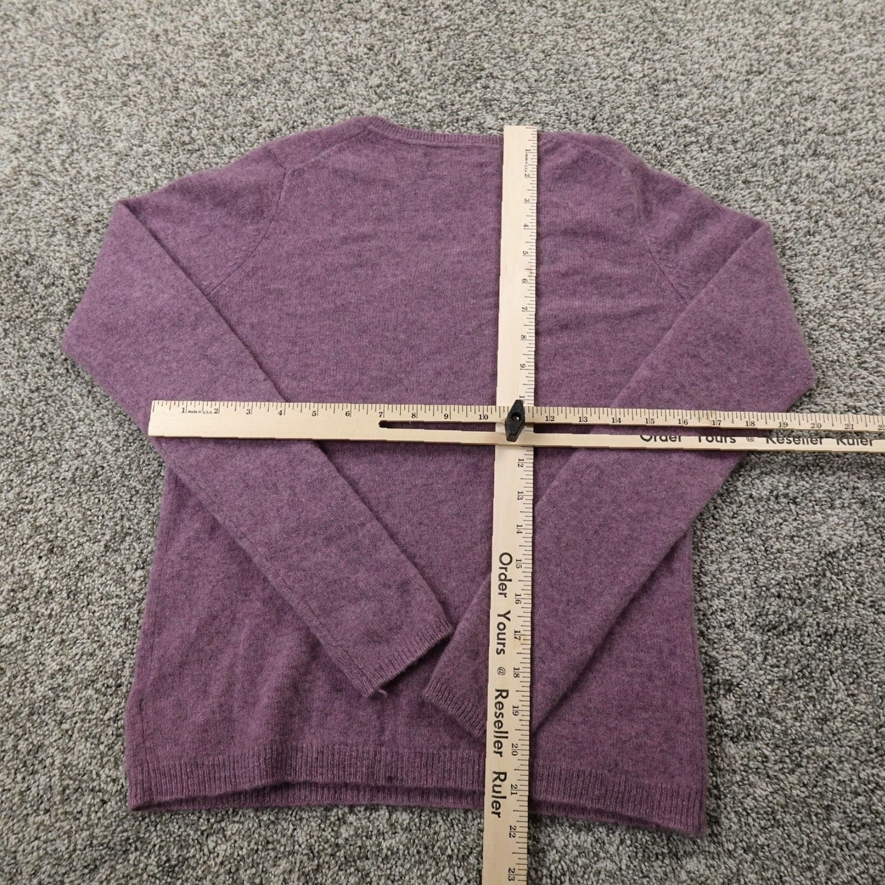 Vintage Tahari Sweater Womens S Purple 100% Cashmere Knit V-Neck Pullover Knit Solid Pullover Cozy Tailored for Women - Adult Size S / US 4 / IT 40 - 6 Thumbnail