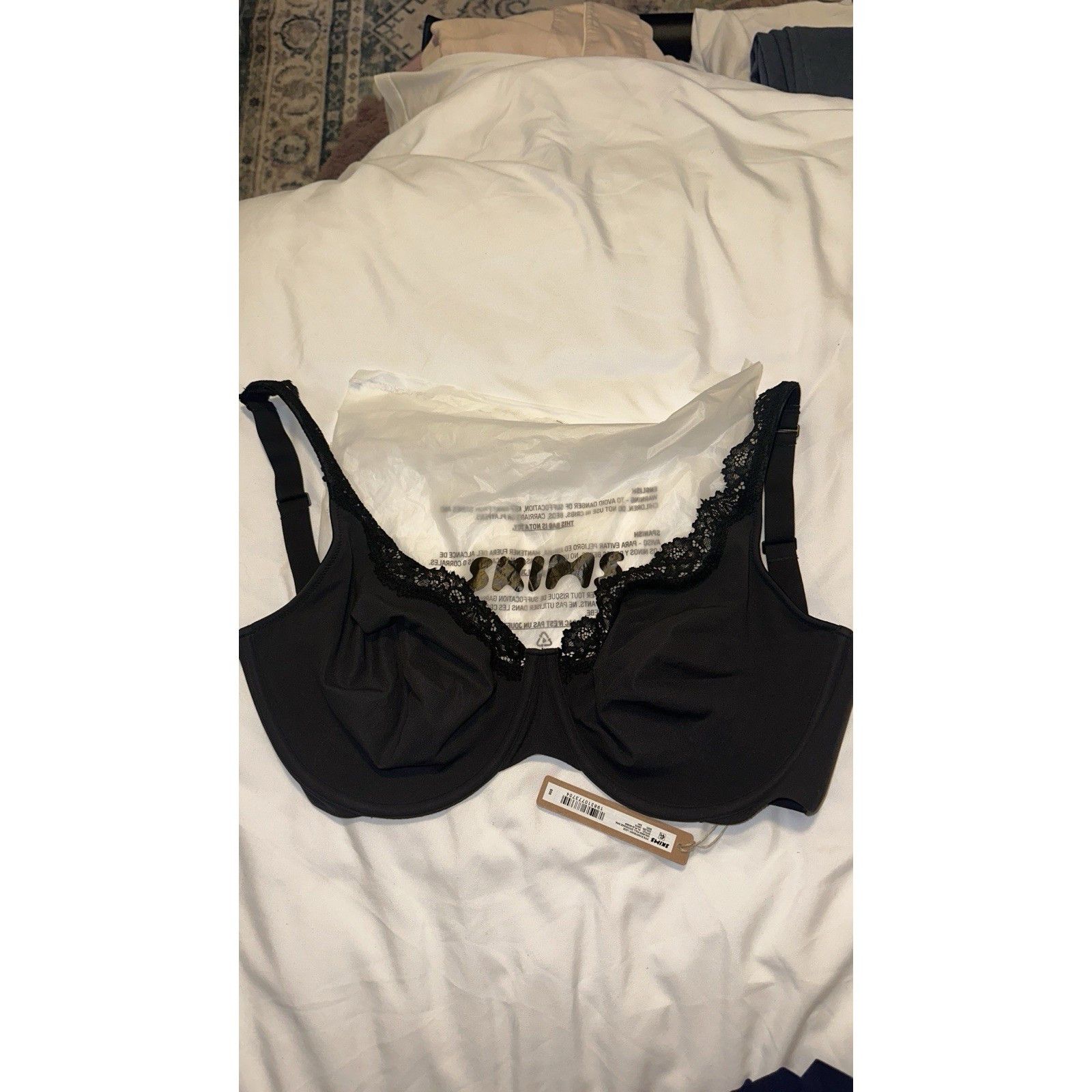SKIMS NWT SKIMS FITS EVERYBODY LACE UNLINED FULL COVERAGE BRA Size ONE SIZE - 1 Thumbnail
