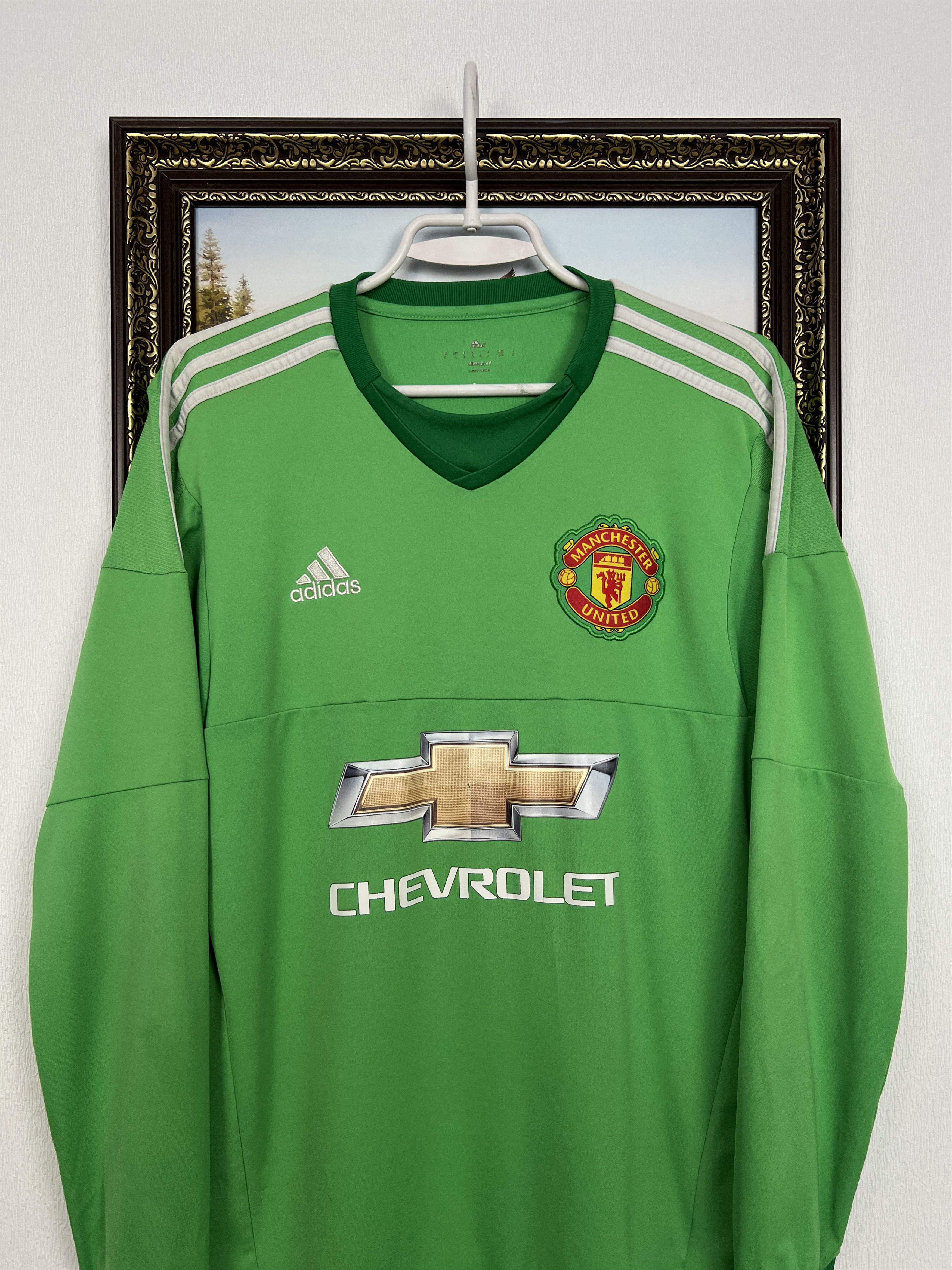 Adidas Manchester United Goalkeeper football shirt 2015 Adidas Size US S / EU 44-46 / 1 - 2 Thumbnail