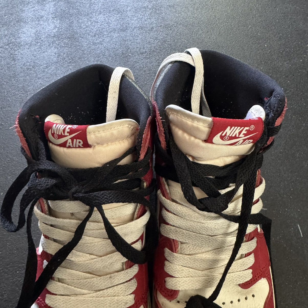 Nike Air Jordan 1 retro high og Chicago Size US 7.5 / EU 40-41 - 9 Thumbnail