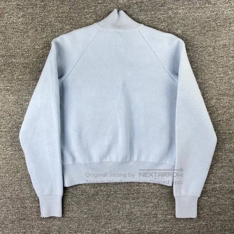 Burberry Burberry Light Blue Wool Knit Sweater. Size XS / US 0-2 / IT 36-38 - 2 Thumbnail