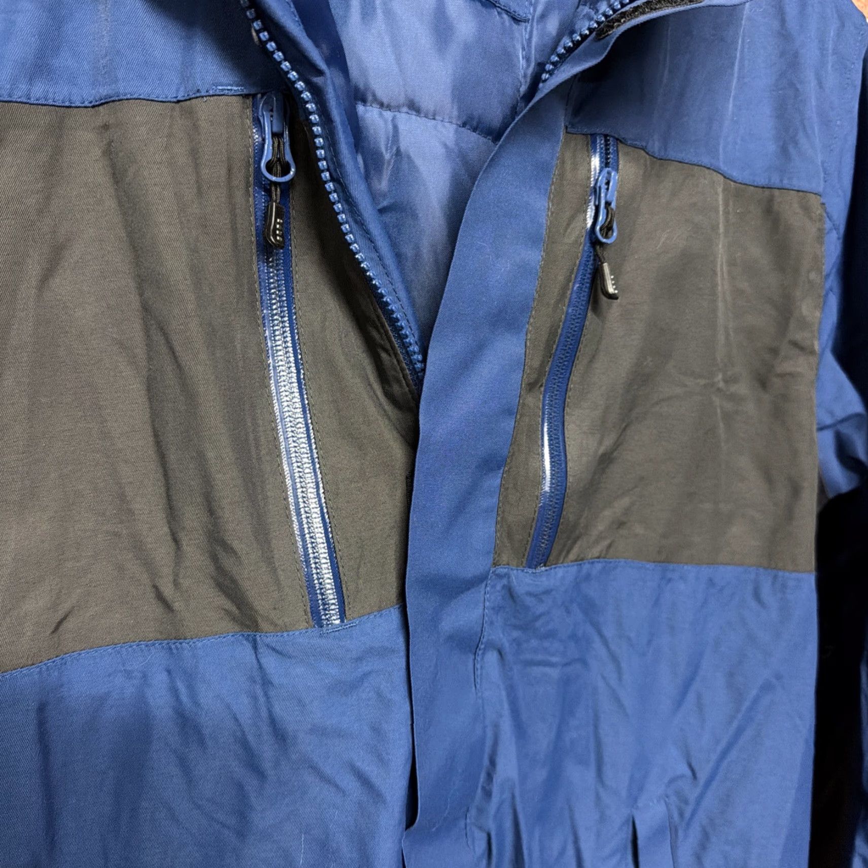 Lands' End Lands' End Jacket Mens M Blue Insulated Full Zip Windbreaker, Stand-Up Collar, Regular Fit, Nylon Shell, Fleece Lining, Gray / Blue Size US M / EU 48-50 / 2 - 2 Thumbnail